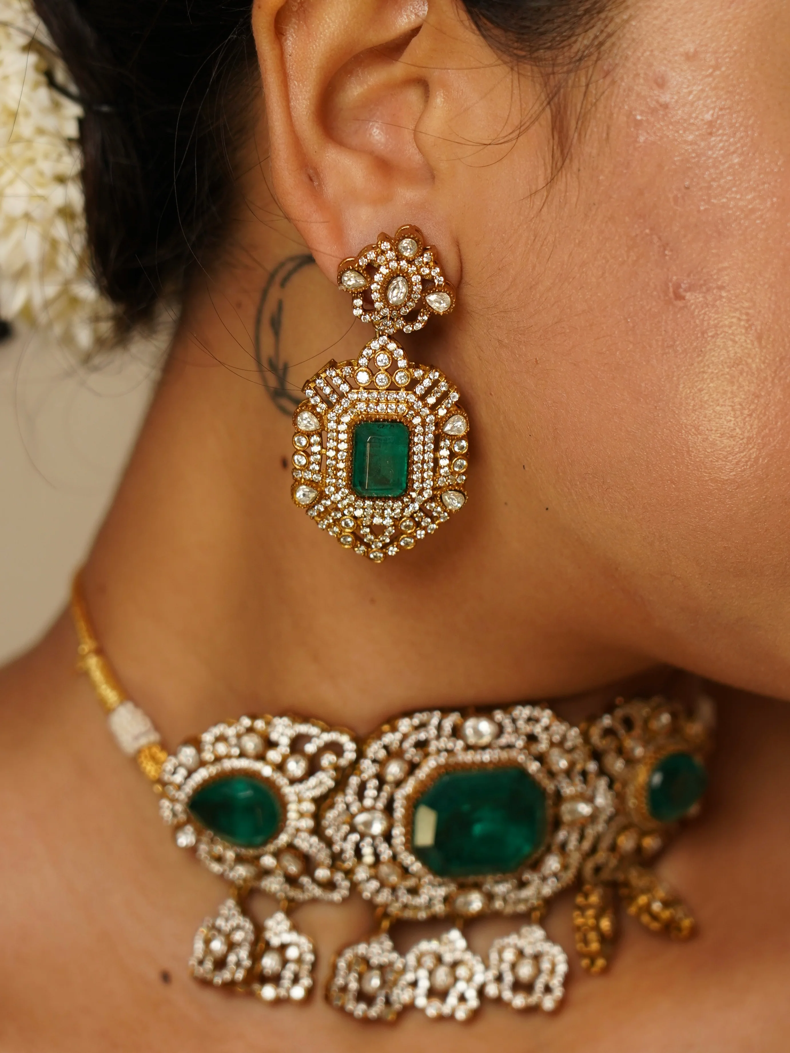 Emerald Royale Polki Choker Set - Image 3