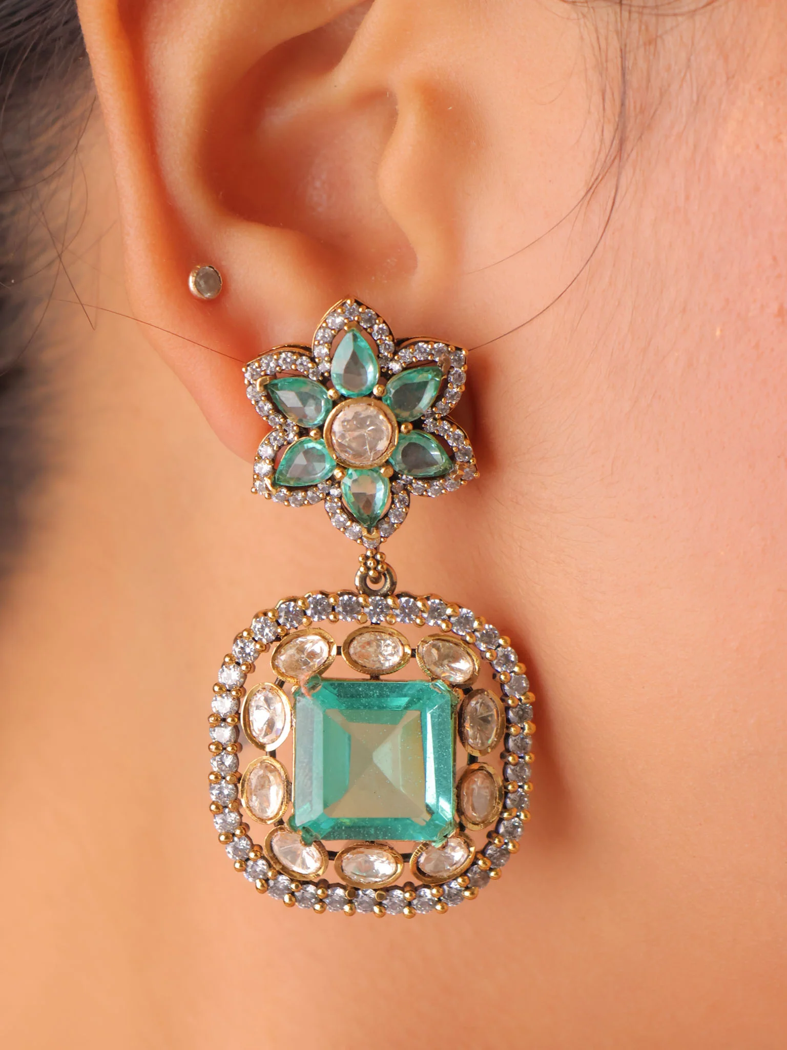 Eshana Royal Emerald Green Choker Set - Image 3