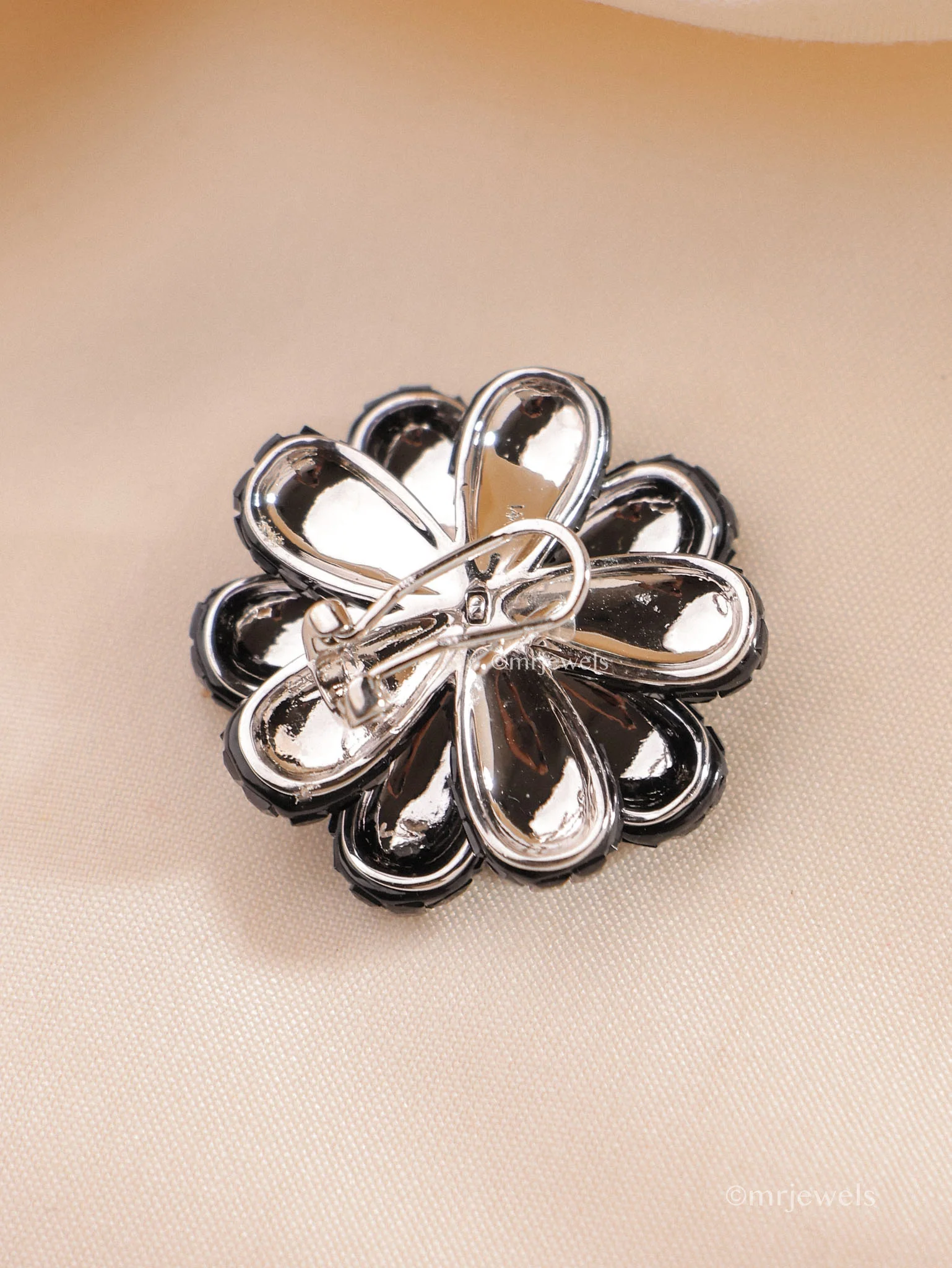 Exquisite Diamond Floral Invisible setting Earrings - Image 8