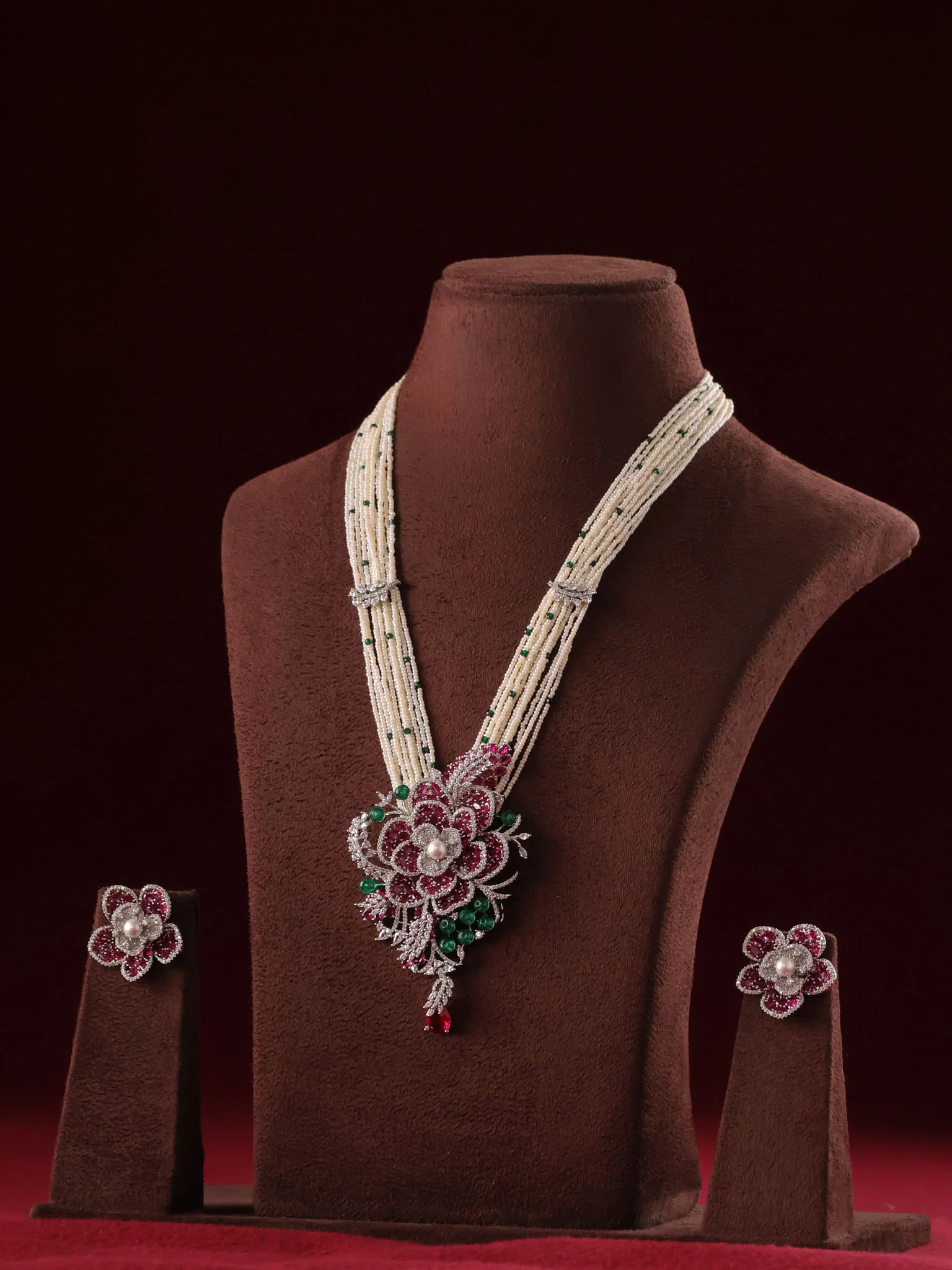 Floral Pearl Necklace Set