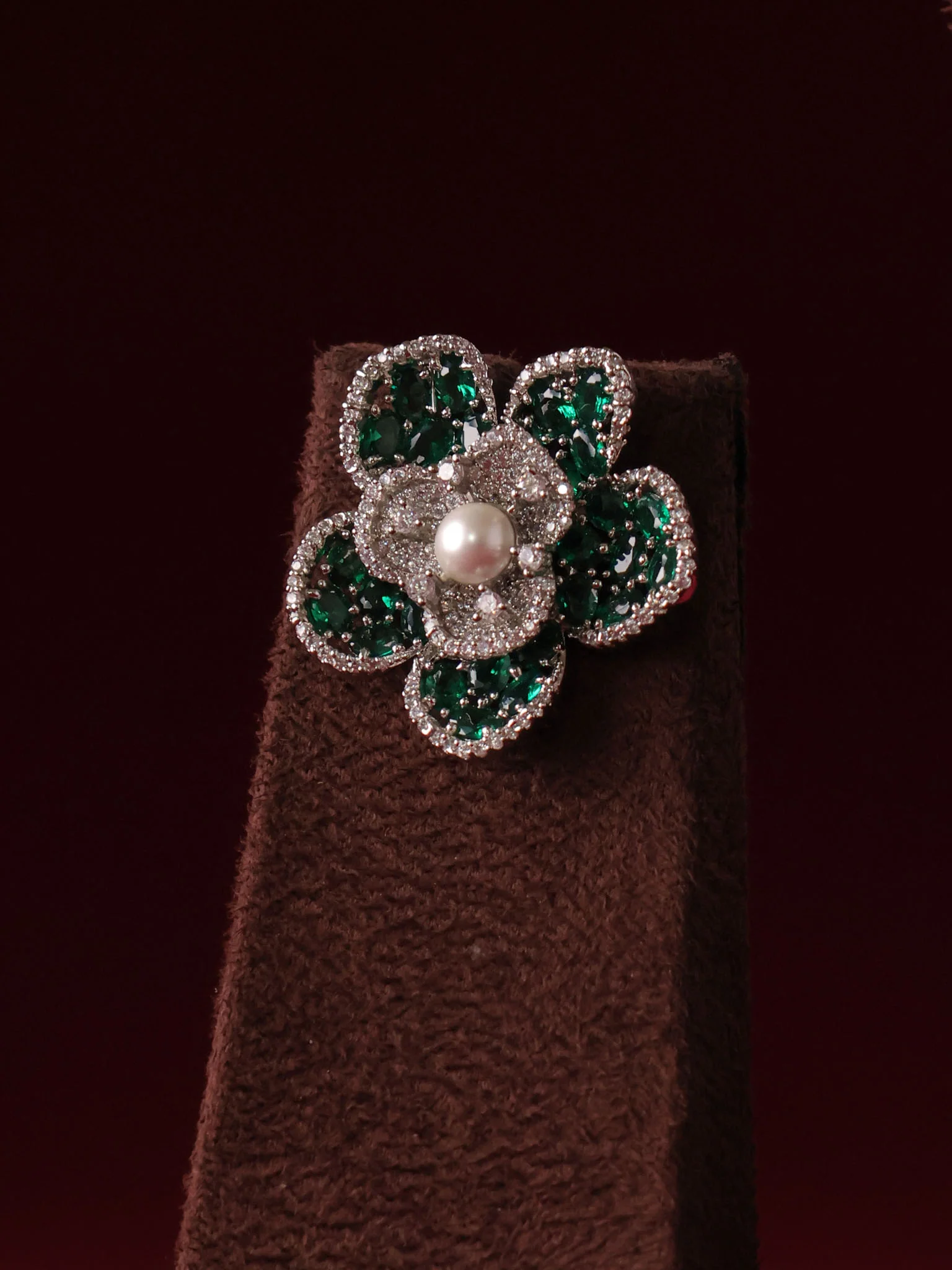 Floral Pearl Necklace Set - Image 6