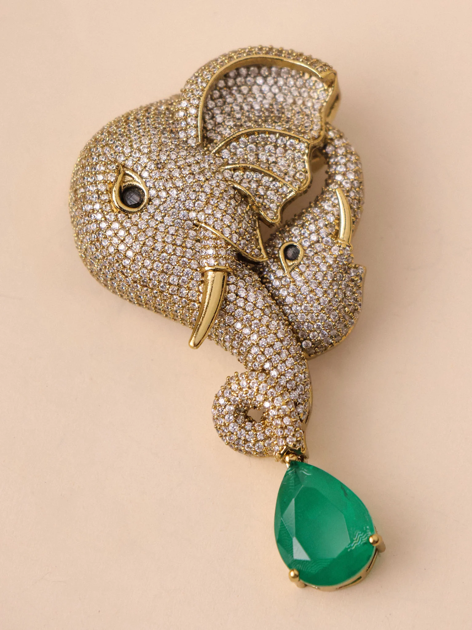 Gajraj Emerald Luxe Brooch - Image 5