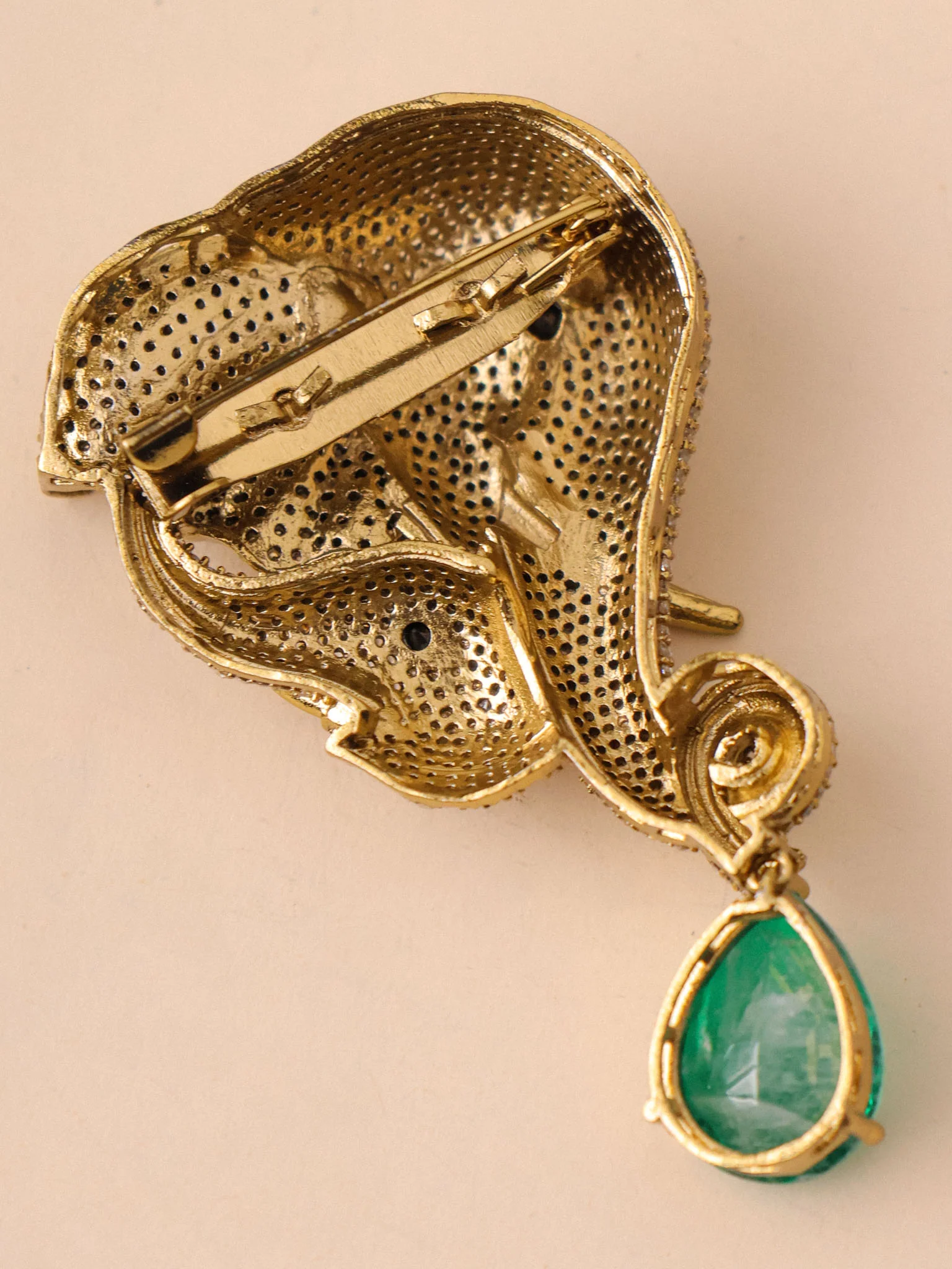Gajraj Emerald Luxe Brooch - Image 6