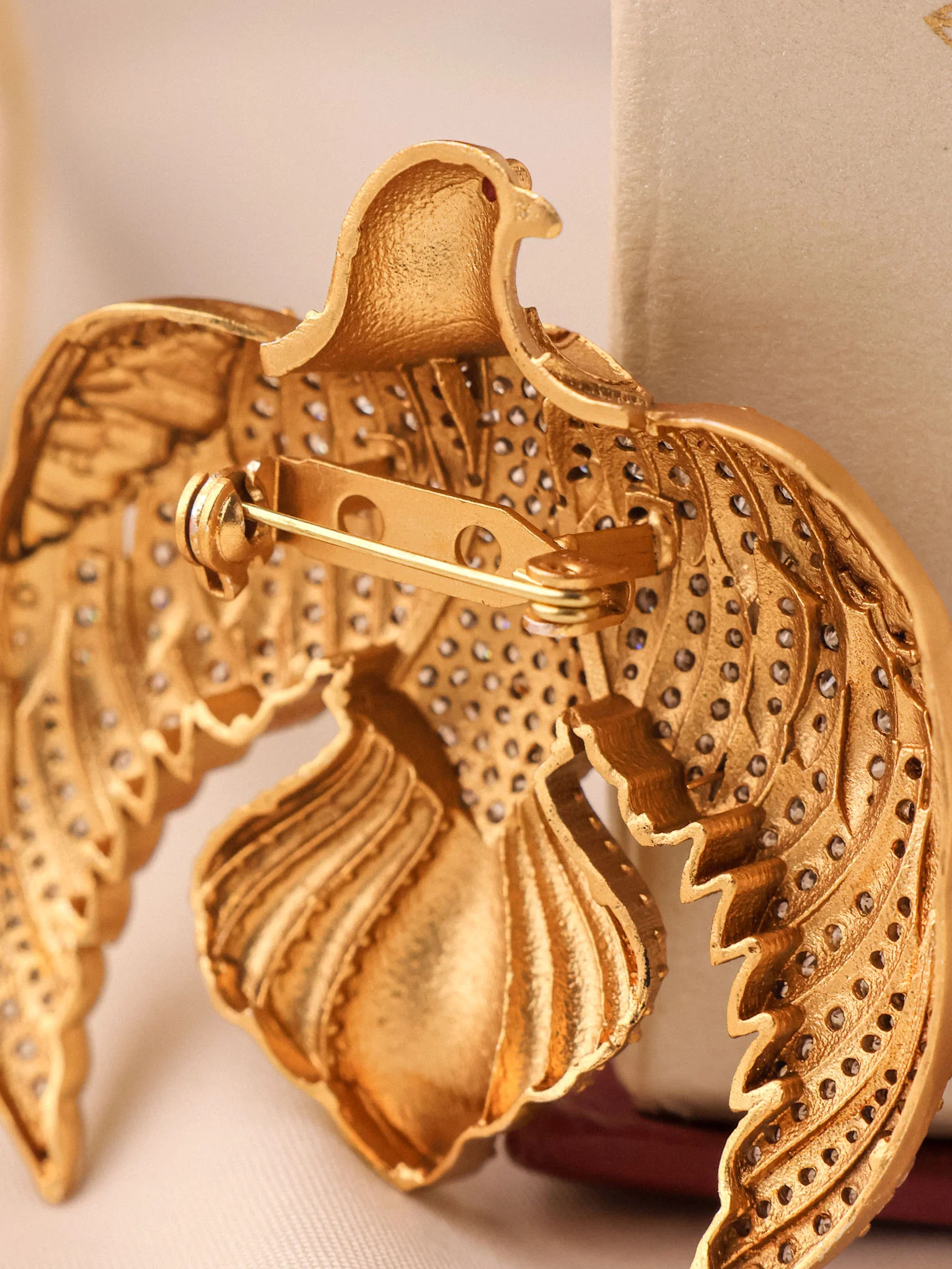 Garuda Noor Brooch - Image 3