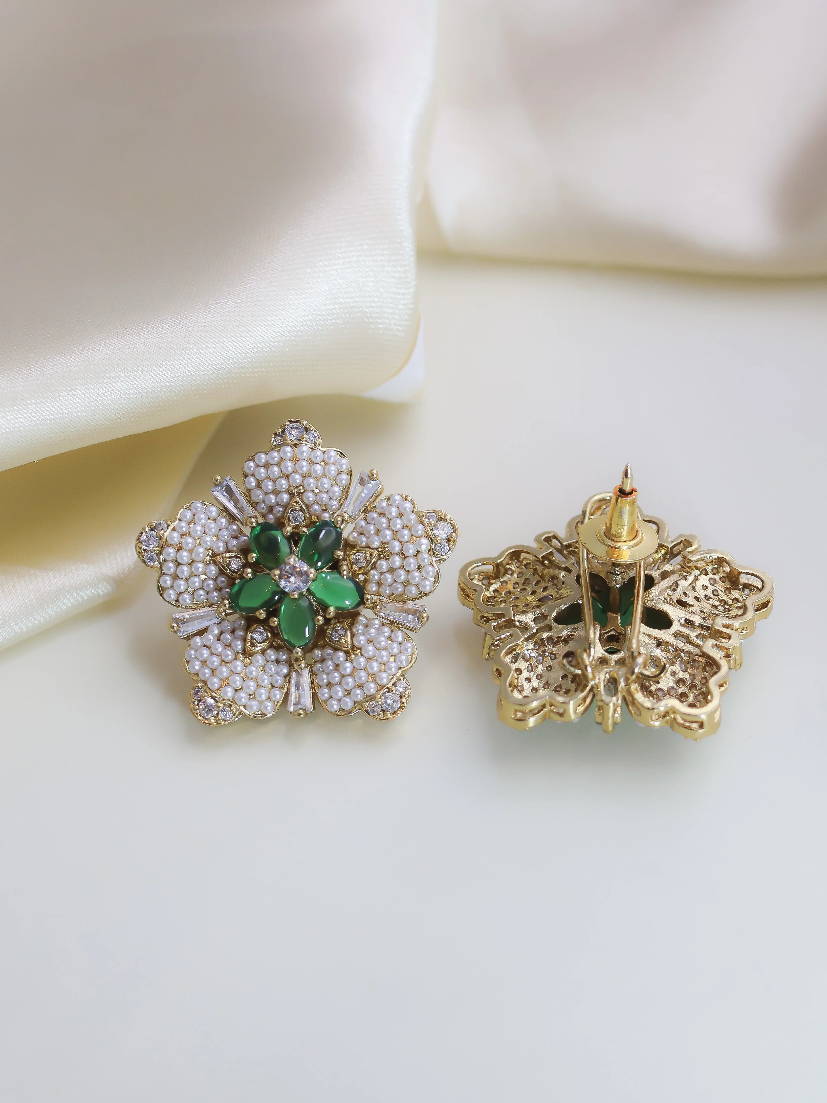 Gul Naaz Pearl – Luxurious Floral Clip Studs Earrings - Image 3