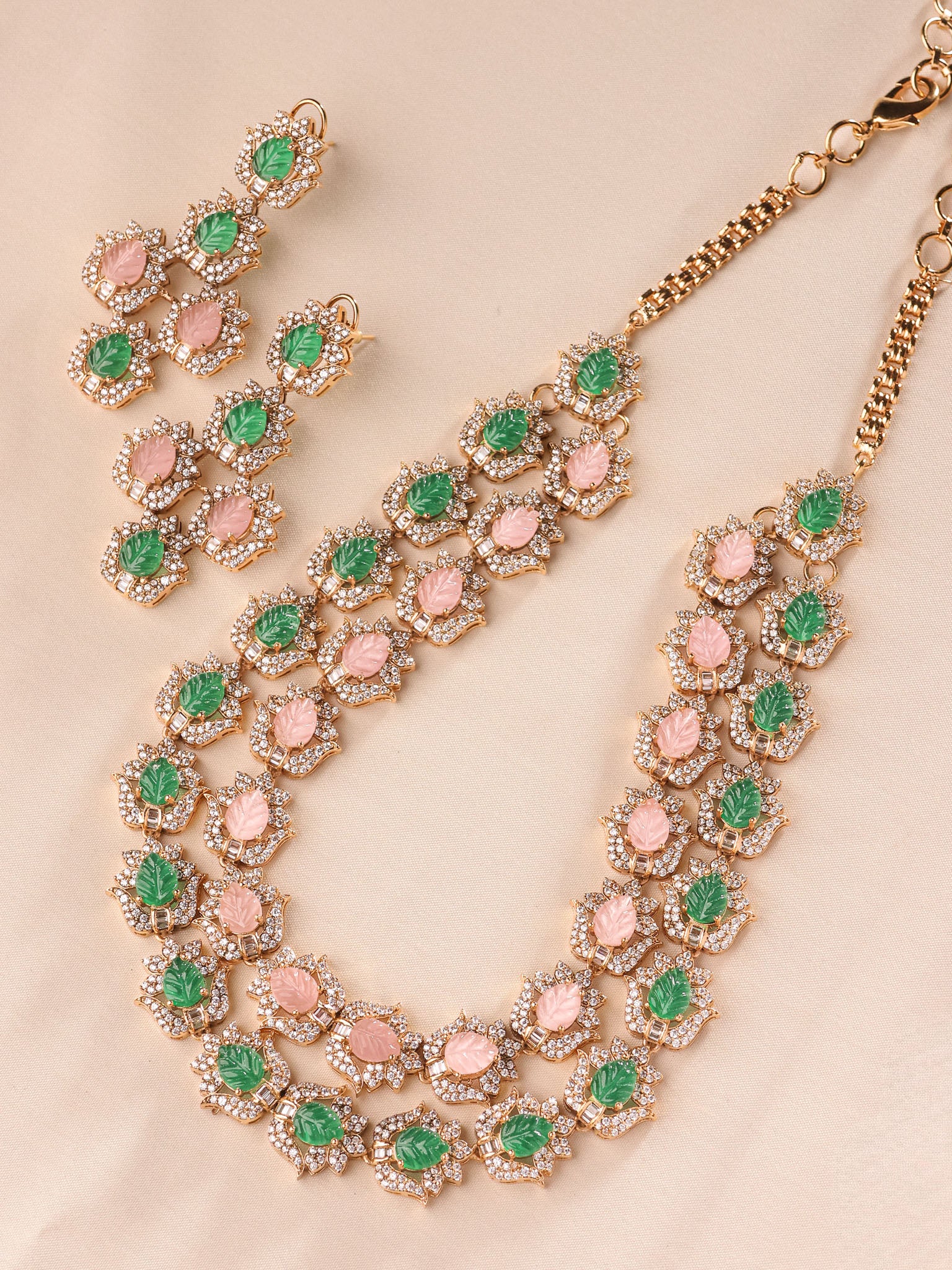 Gulnaar Carved Kundan Necklace Set