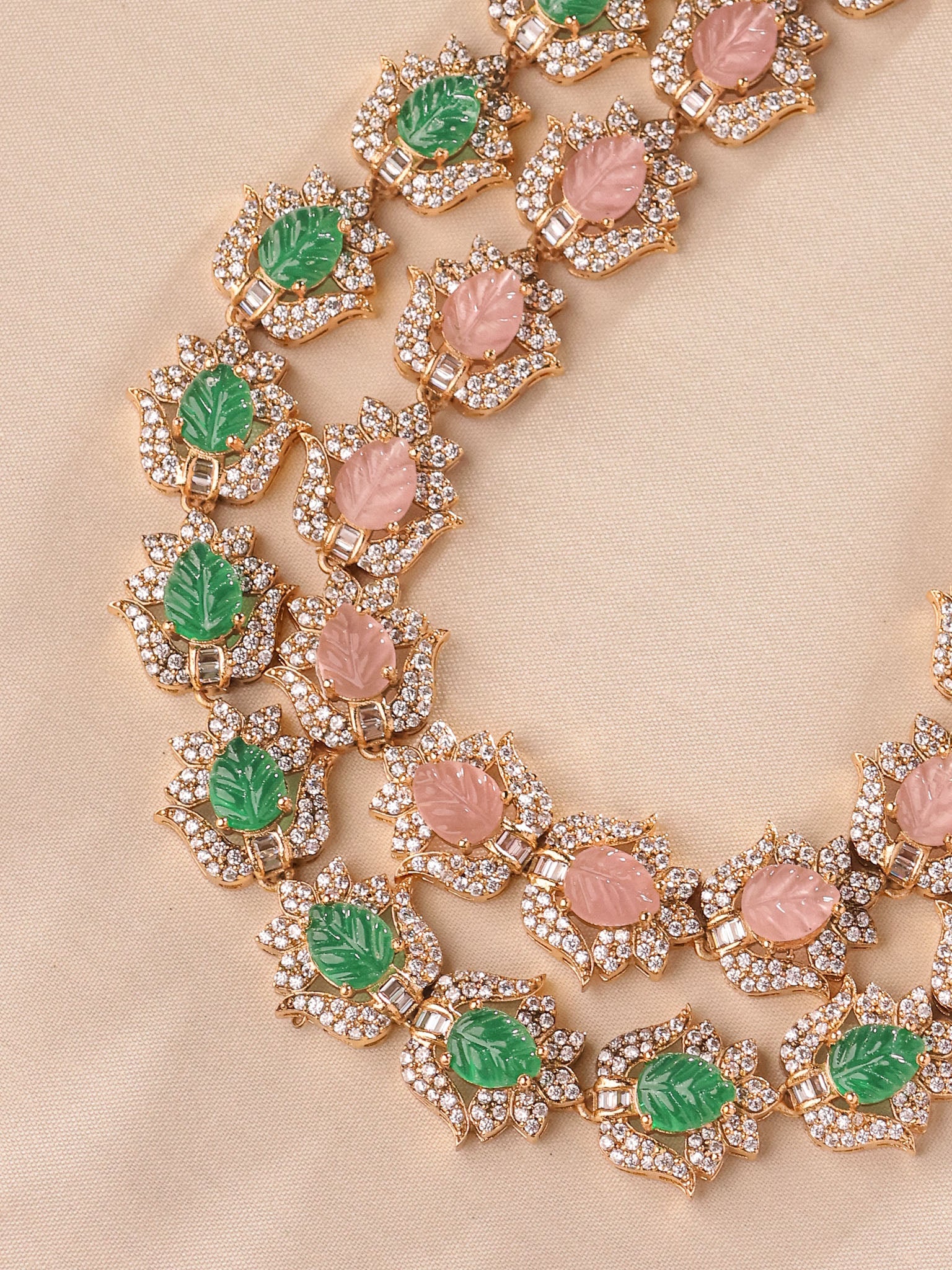 Gulnaar Carved Kundan Necklace Set - Image 2