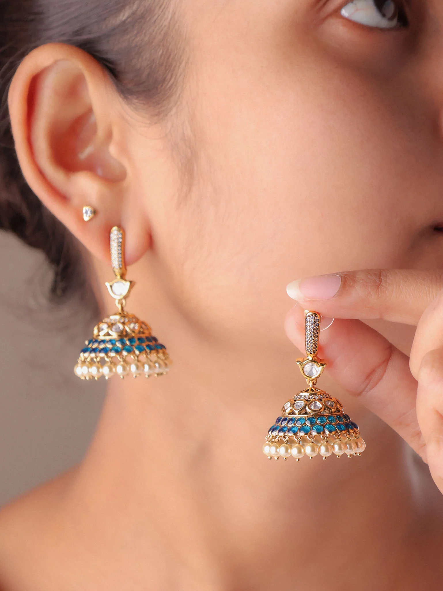 Gulnaar Jhumka Drops