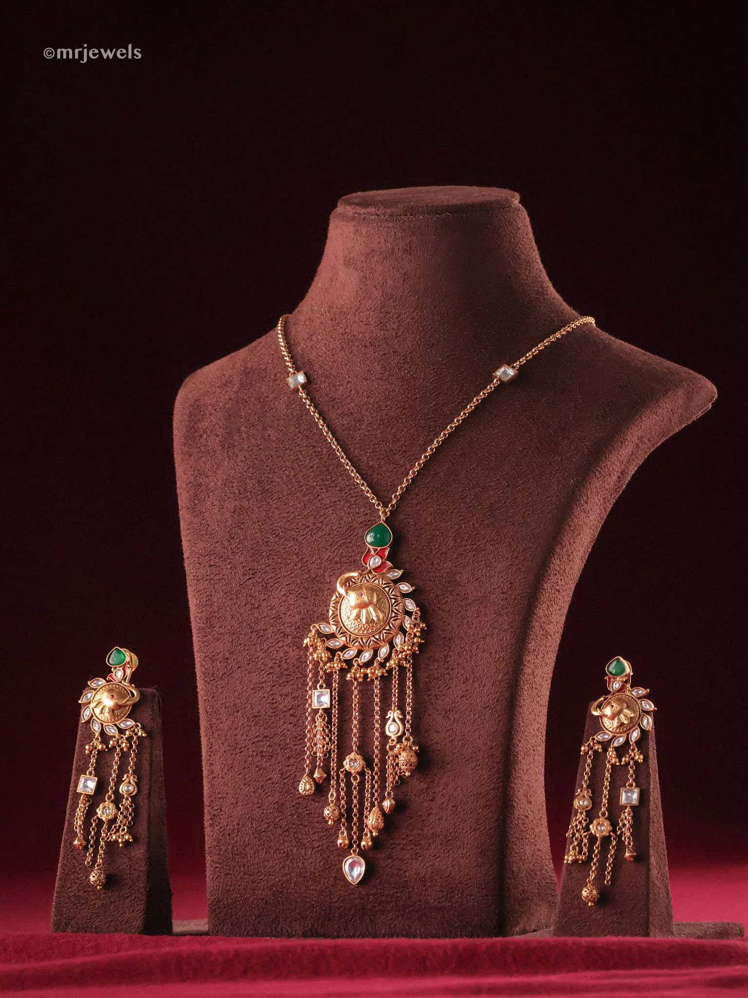 Hathi Noor  Necklace Set
