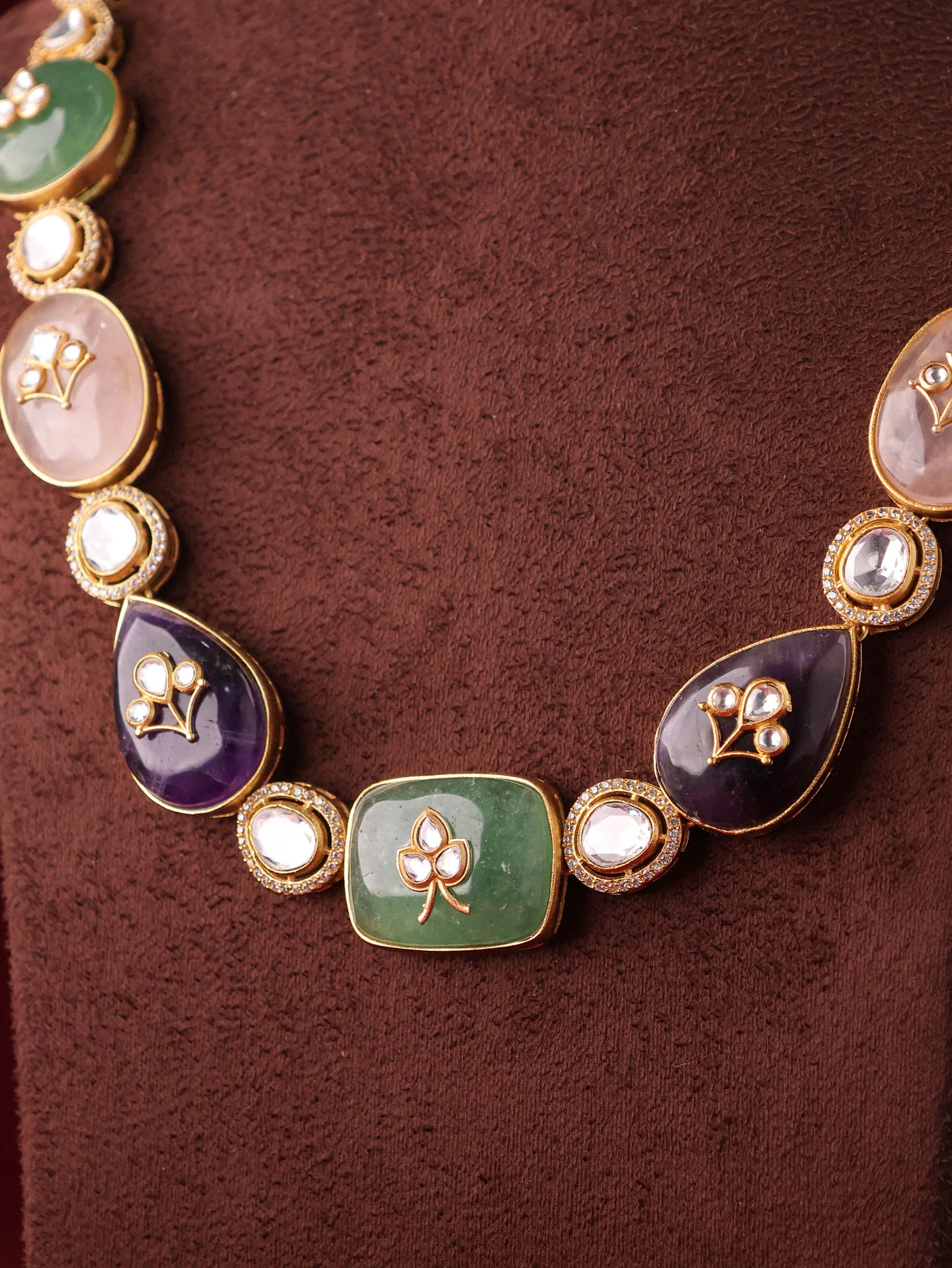 Heirloom Heritage Necklace set - Image 2
