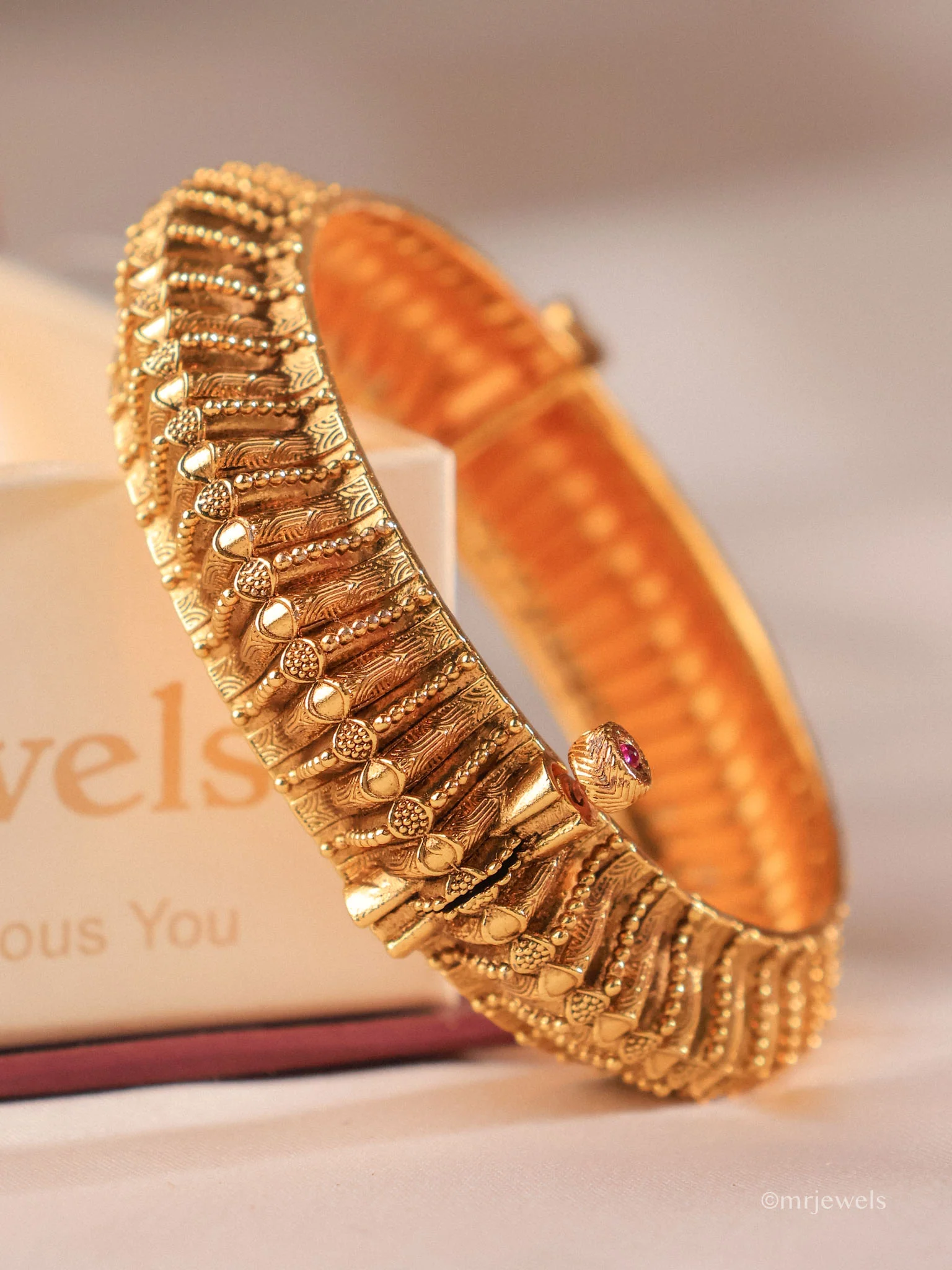 Heritage Carved Antique Gold Bangle