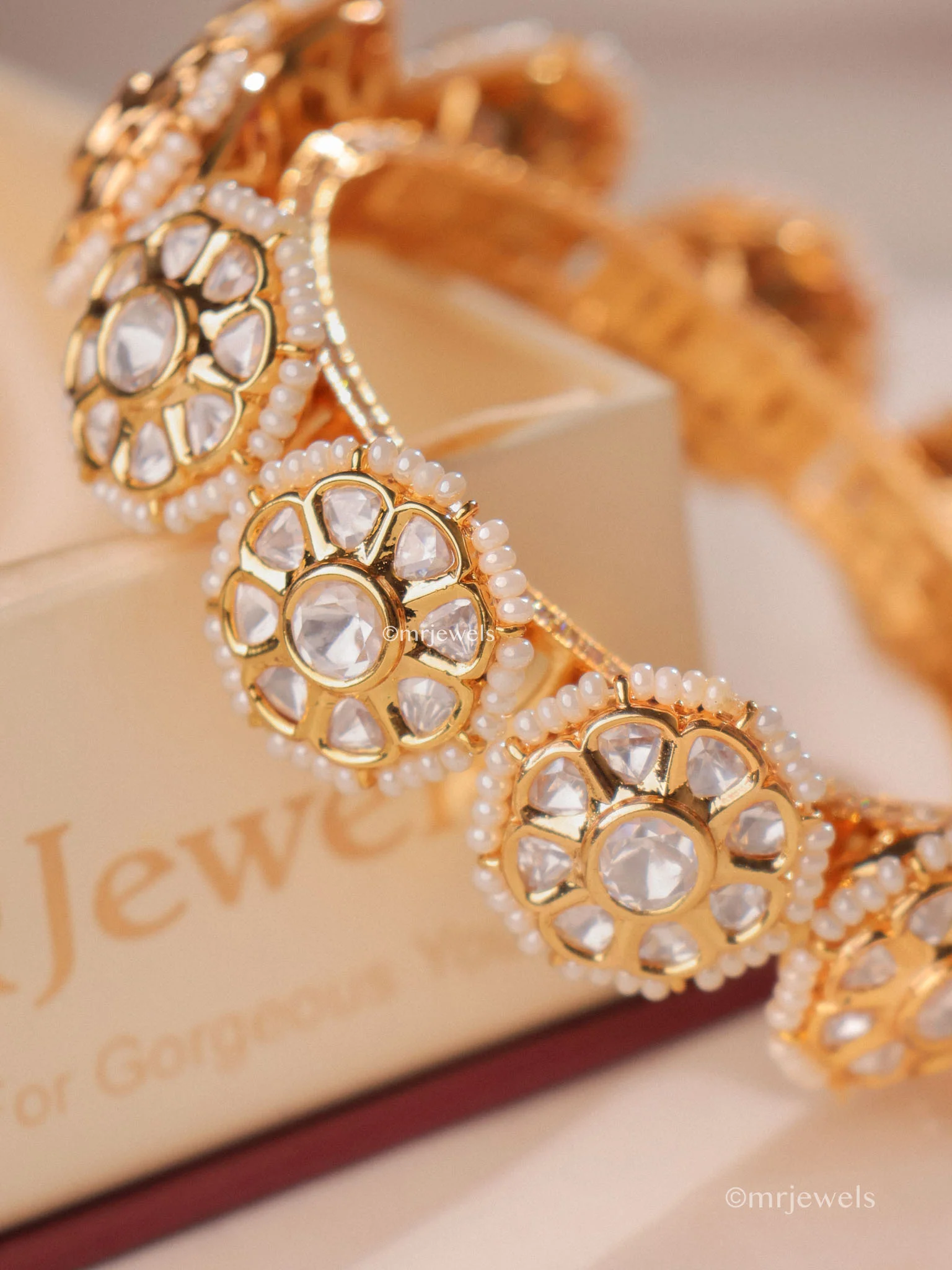Siya Pearl luxe Kundan Kada - Image 3