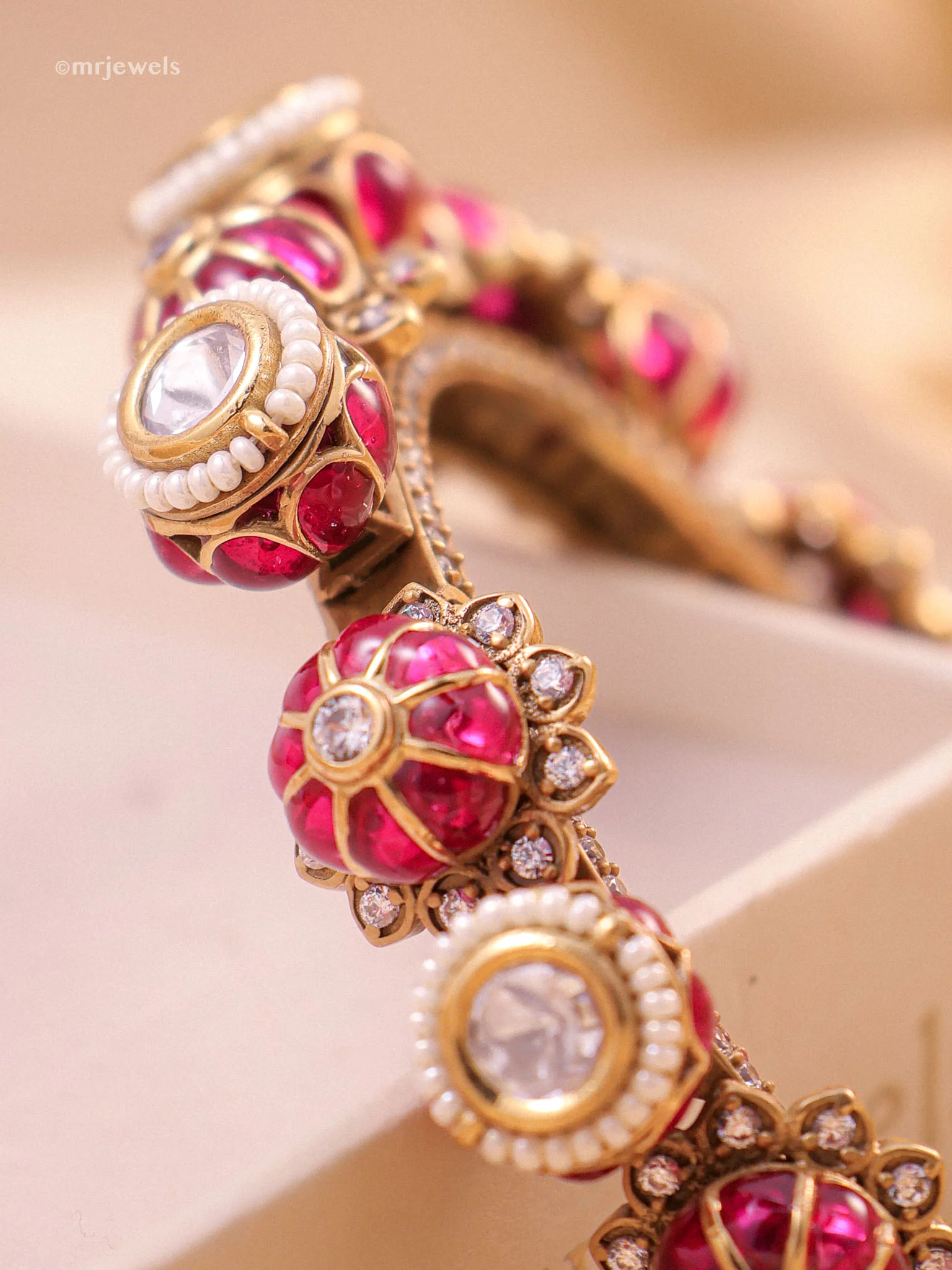 Heritage kada with  Meenakari domes - Image 3