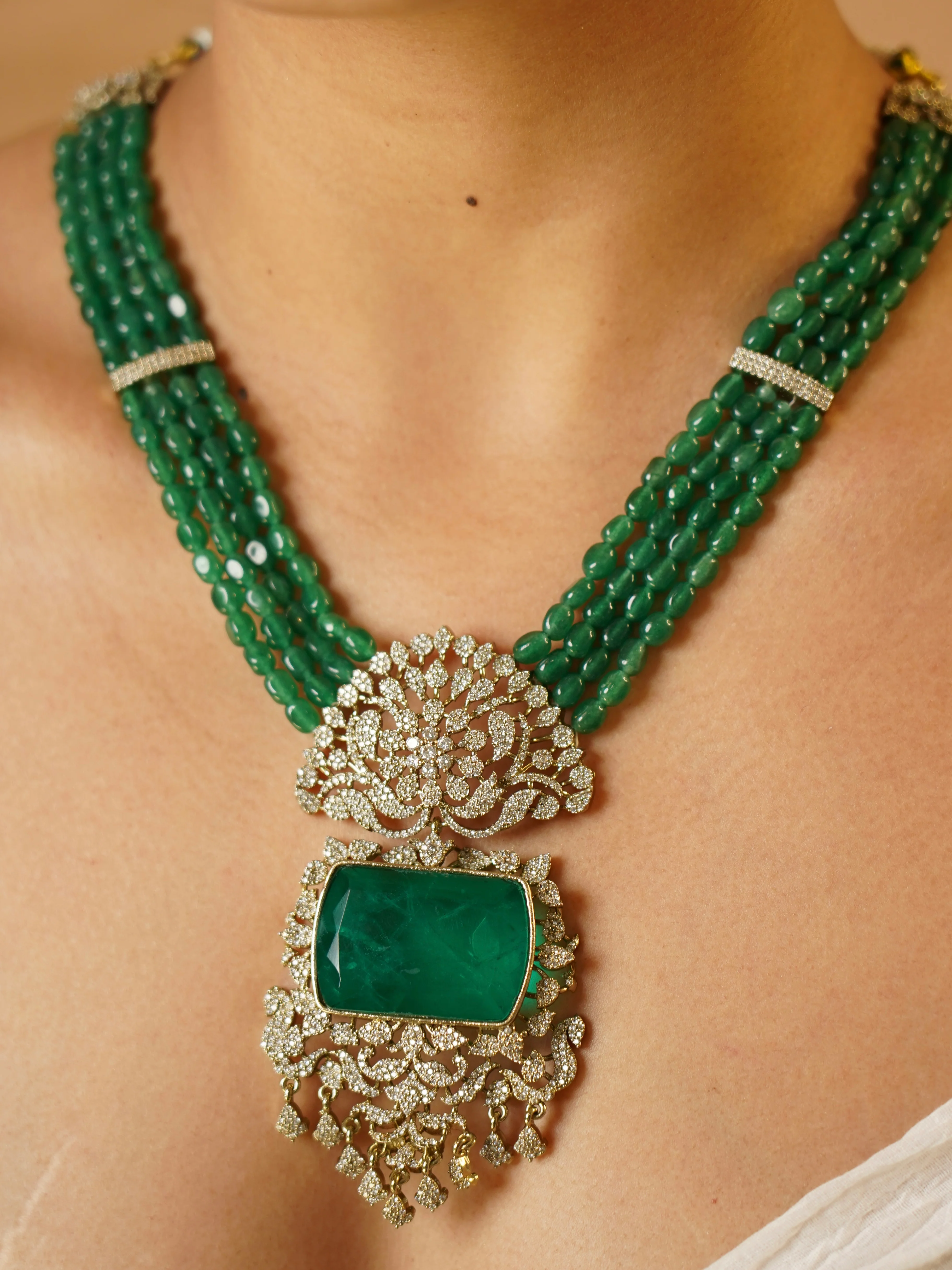 Heritage  Emerald Statement Set - Image 3