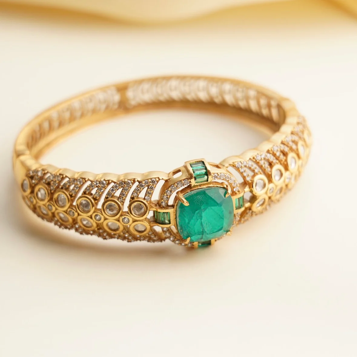 Heritage Statement Bracelet - Image 3