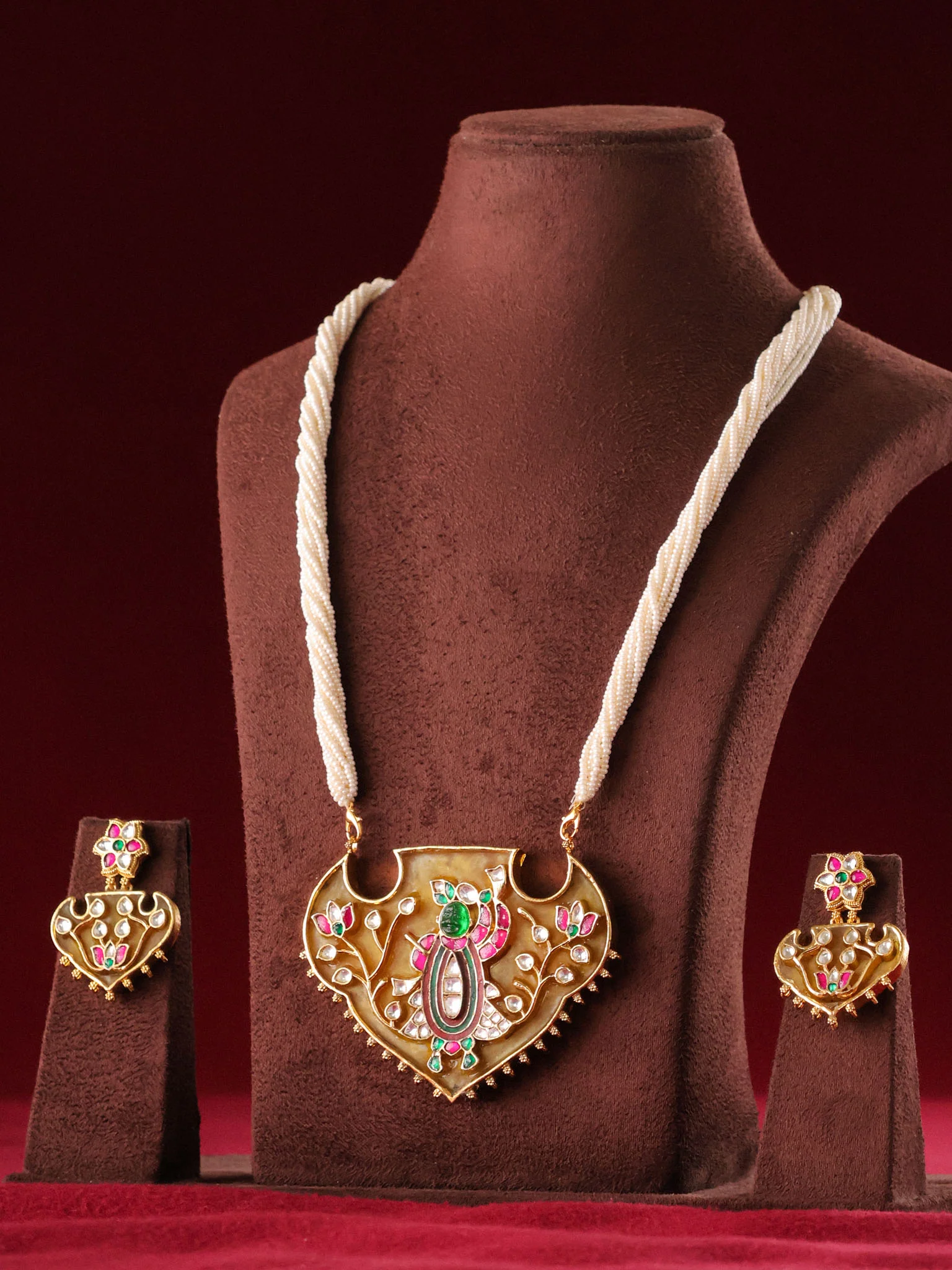 Hridaya Riwaayat Carved Stone Pendant Set | Temple Jewellery