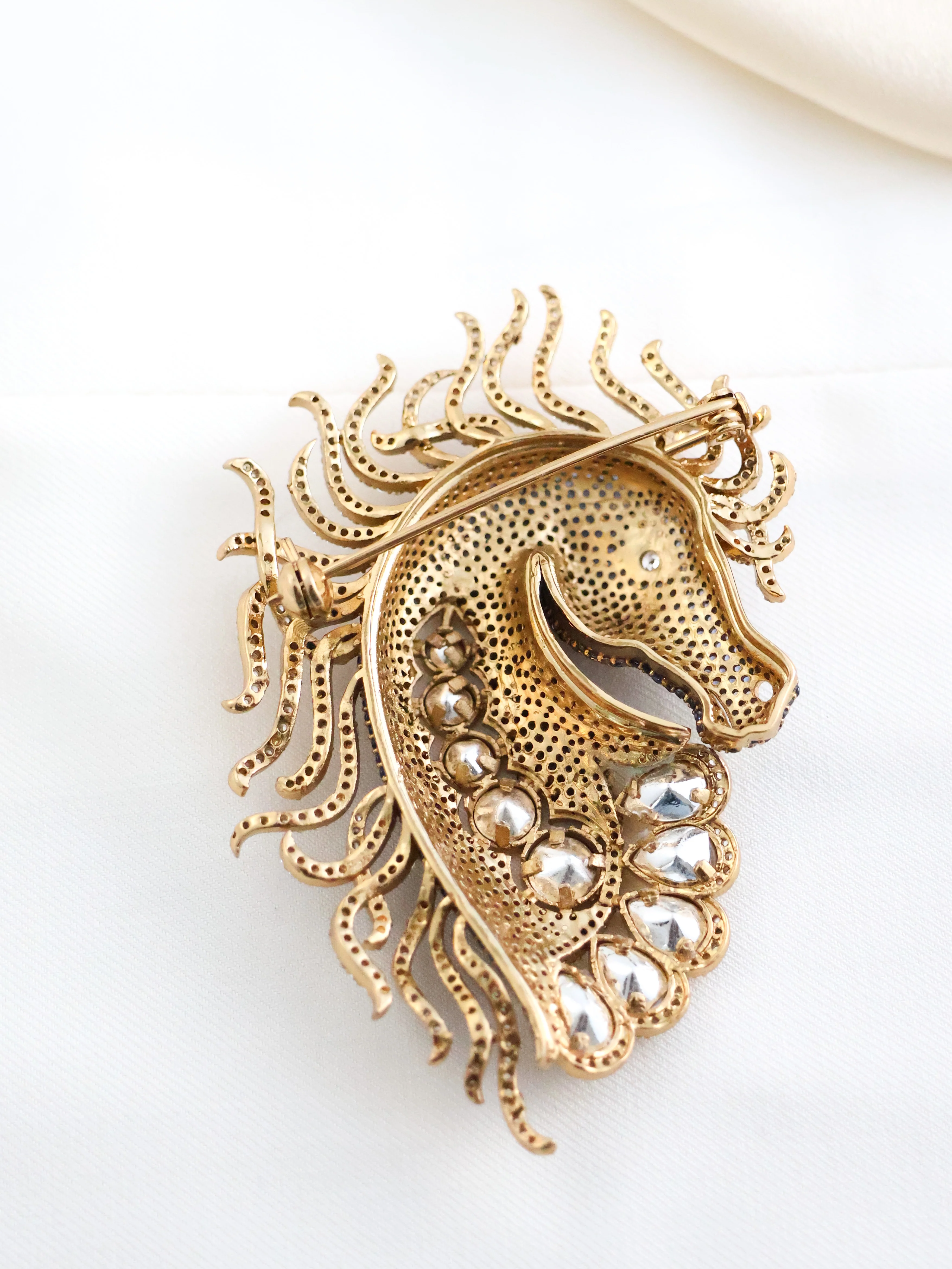 Imperial Stallion Heritage Brooch – Statement Luxury Jewelry - Image 7