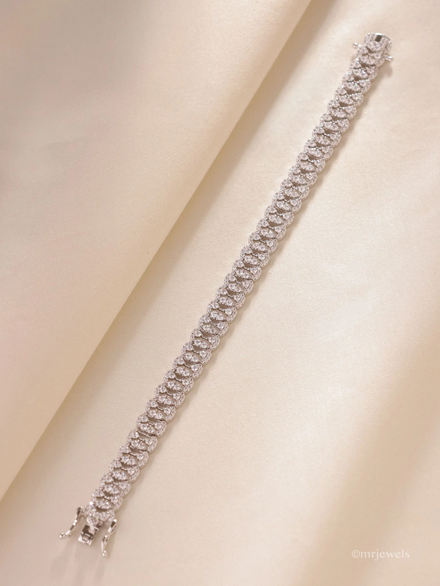 Iraaya Dazzling Tennis Bracelet - Image 2