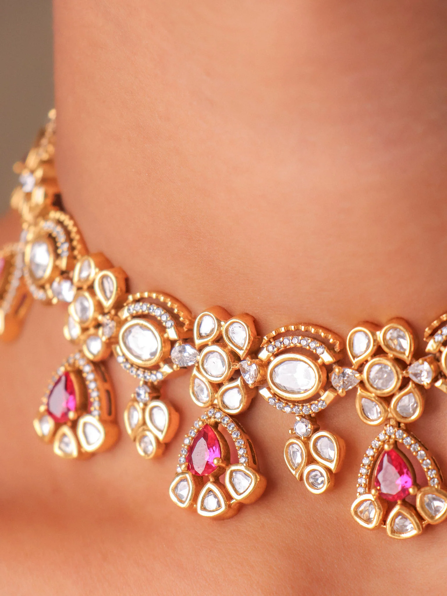 Ishani Kundan Polki Floral Necklace Set - Image 3