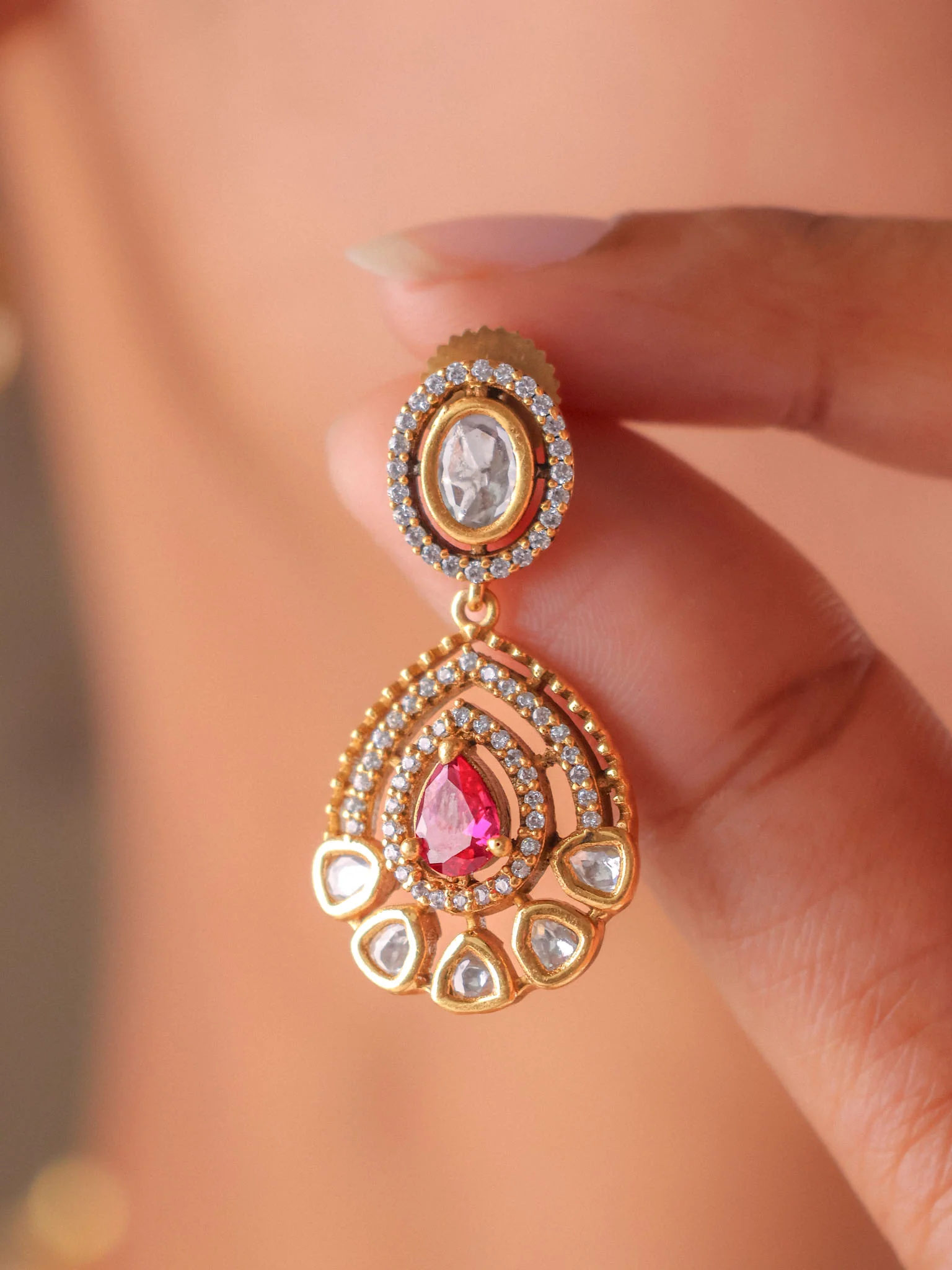 Ishani Kundan Polki Floral Necklace Set - Image 5