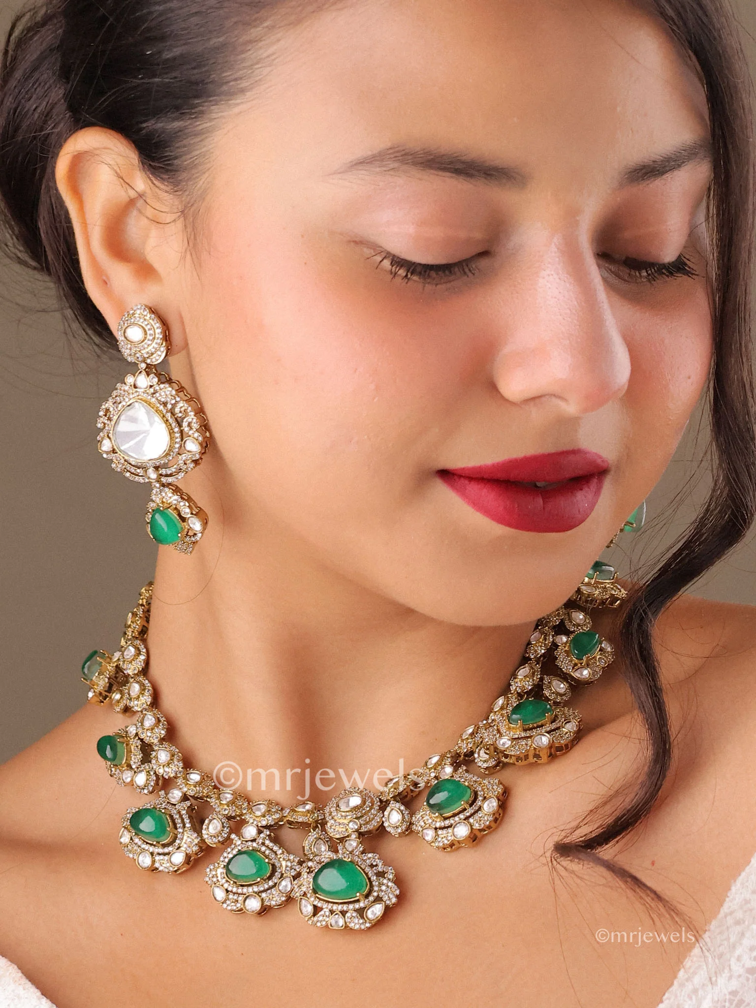 Ishani Statement Kundan Emerald Necklace Set