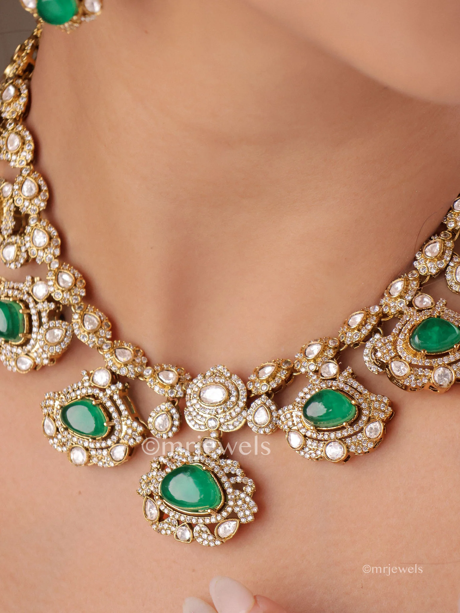 Ishani Statement Kundan Emerald Necklace Set - Image 2