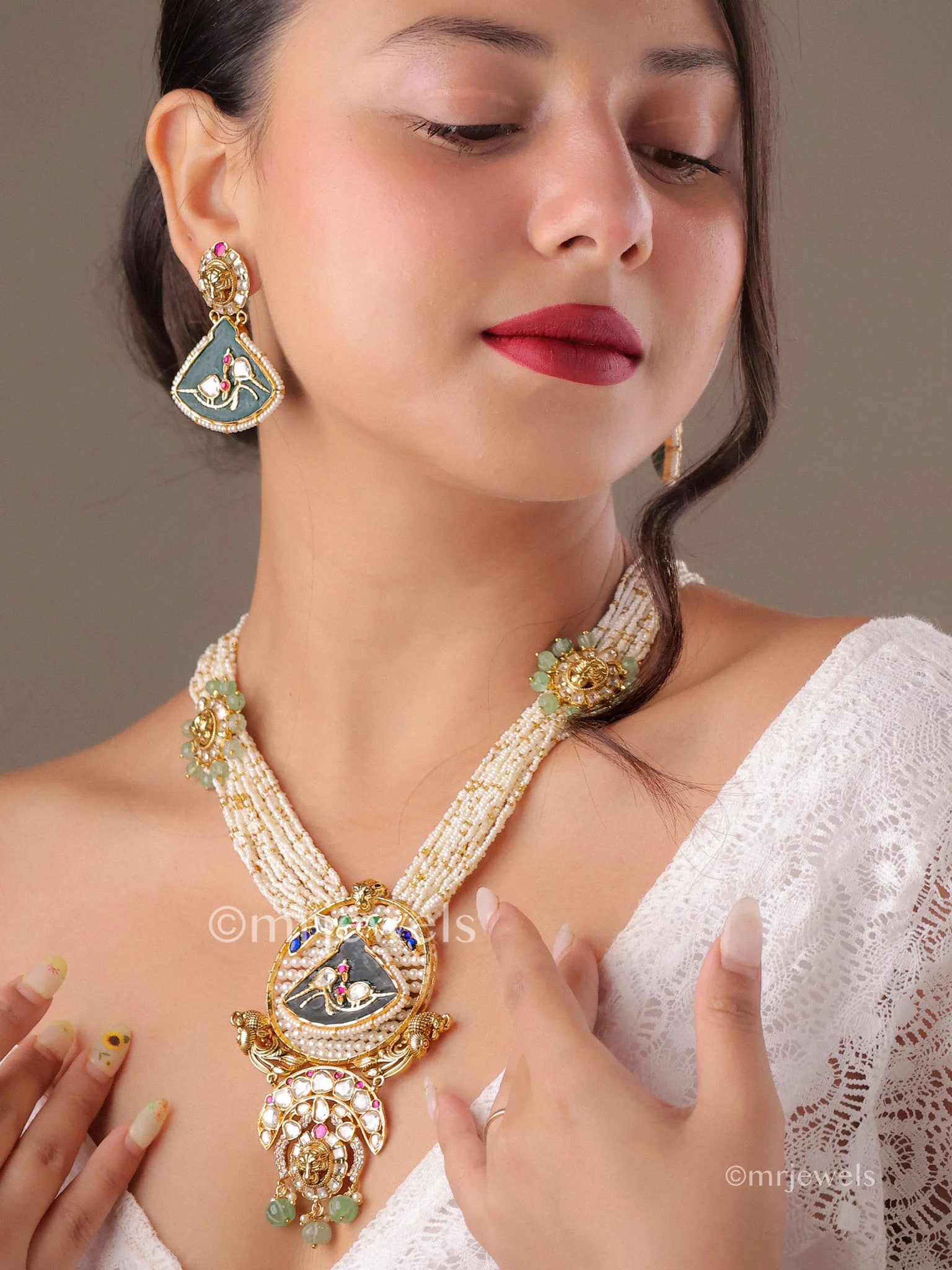 Ishani Statement Kundan Pearl Necklace Set