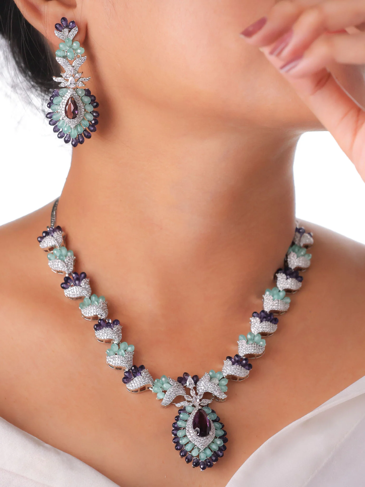 Jade-Mist Couronne — Beaded Necklace Set - Image 4