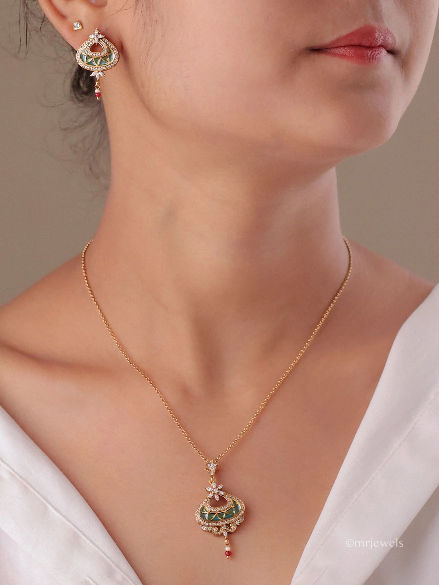 Jharokha Pendant Set