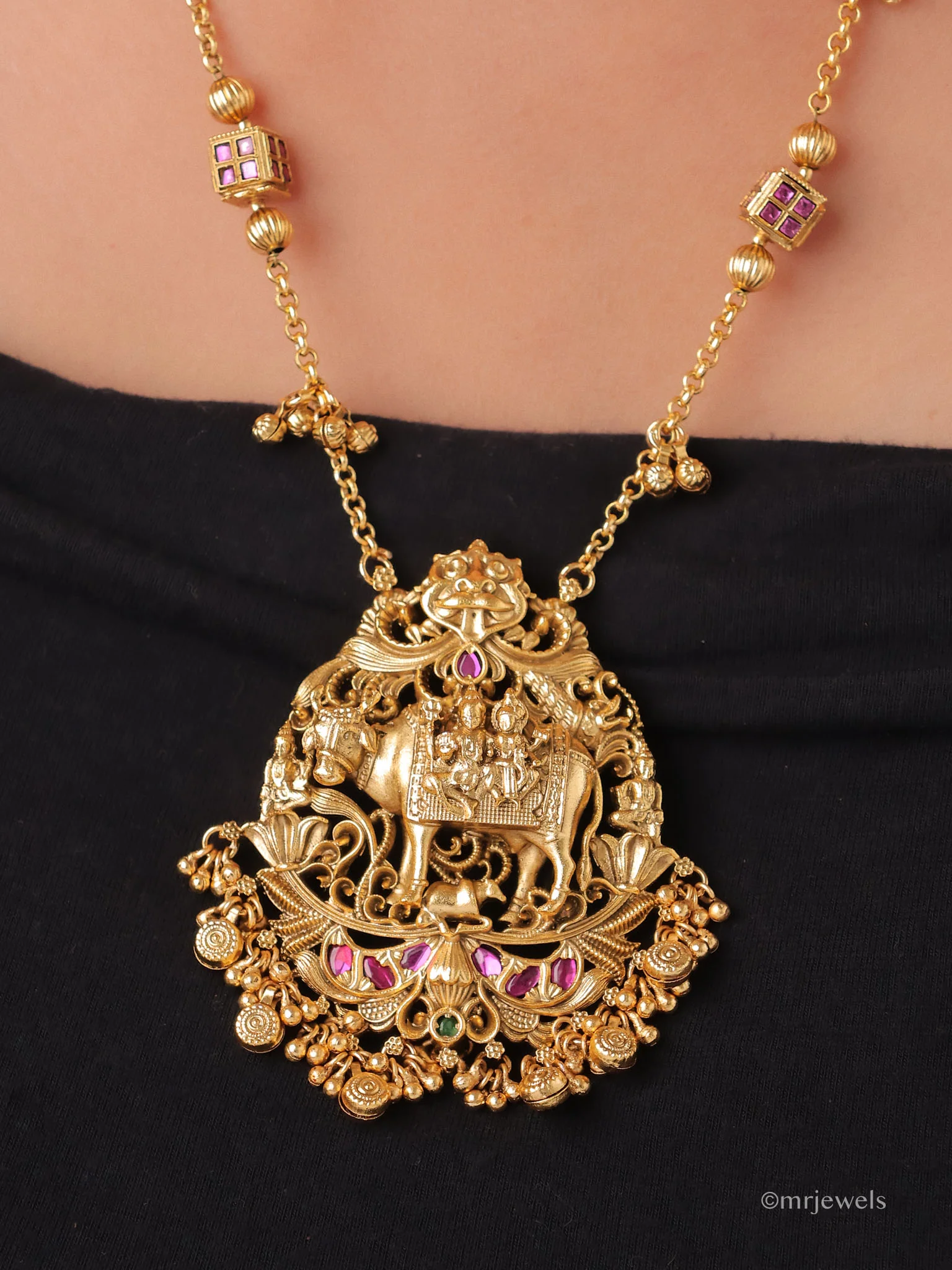 Kaamdhenu Temple Pendant Set - Image 2