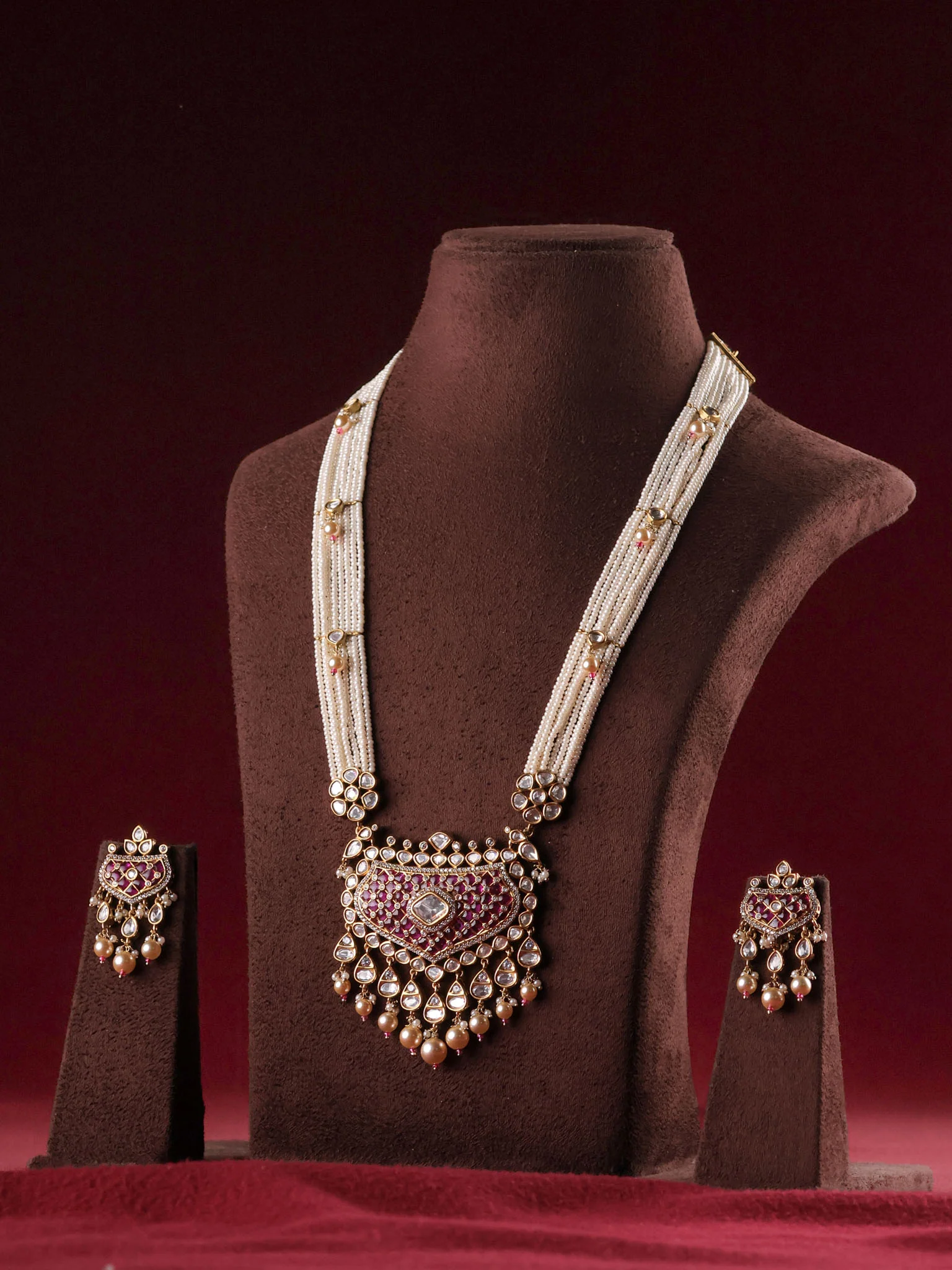 Kairava Heirloom Kundan Necklace Set
