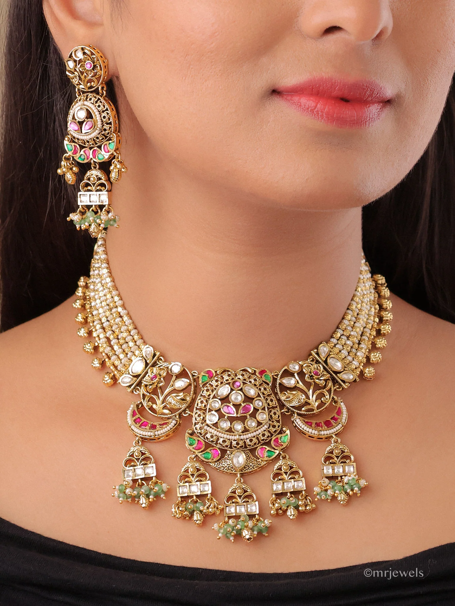 Kairavi Antique Kundan Pearl Necklace Set