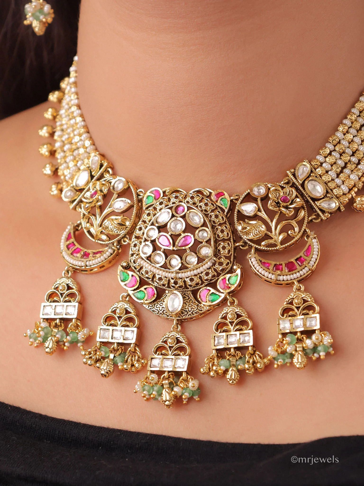 Kairavi Antique Kundan Pearl Necklace Set - Image 2