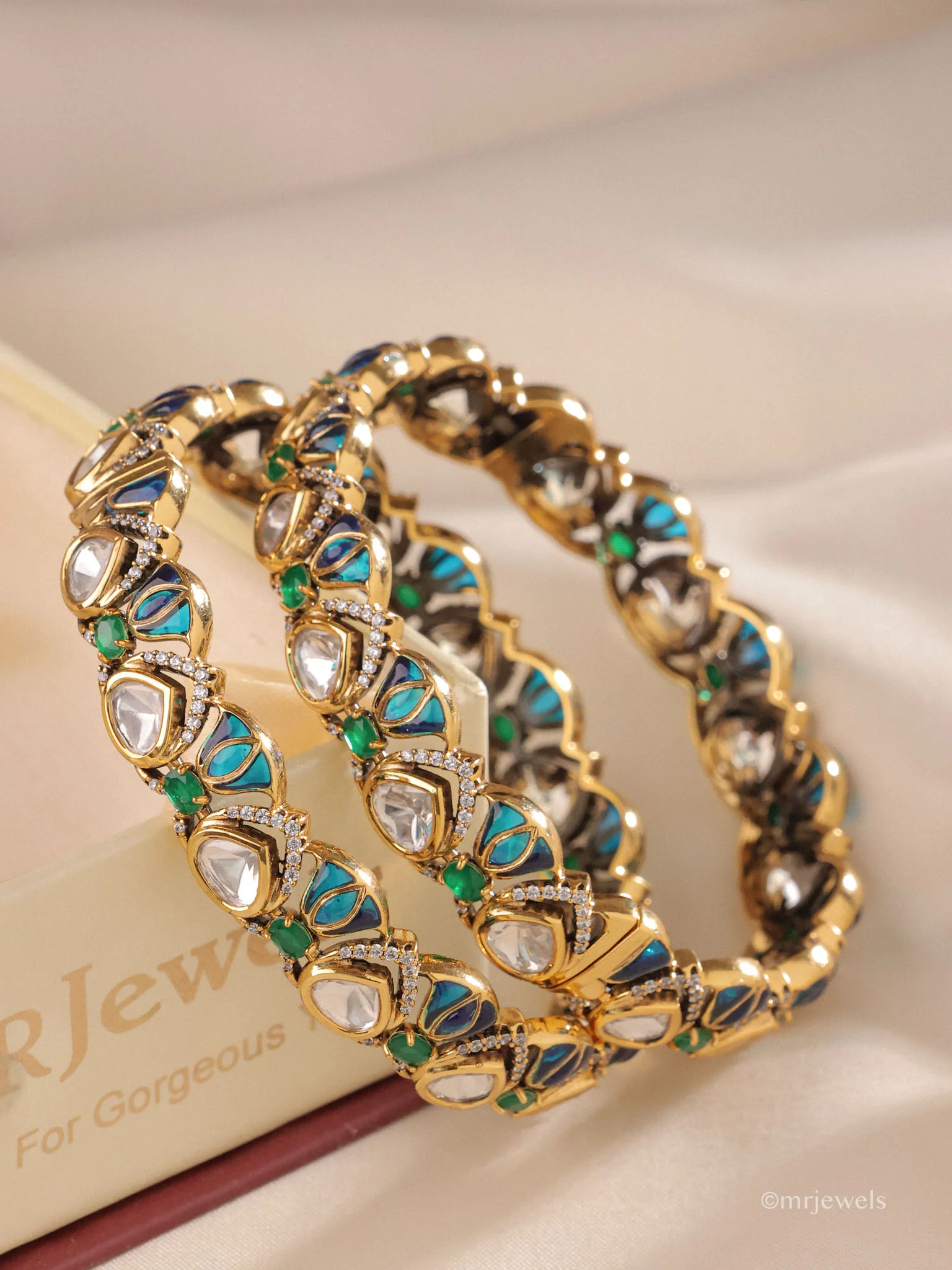 Kiara Antique Kundan Polki Bangles - Image 5