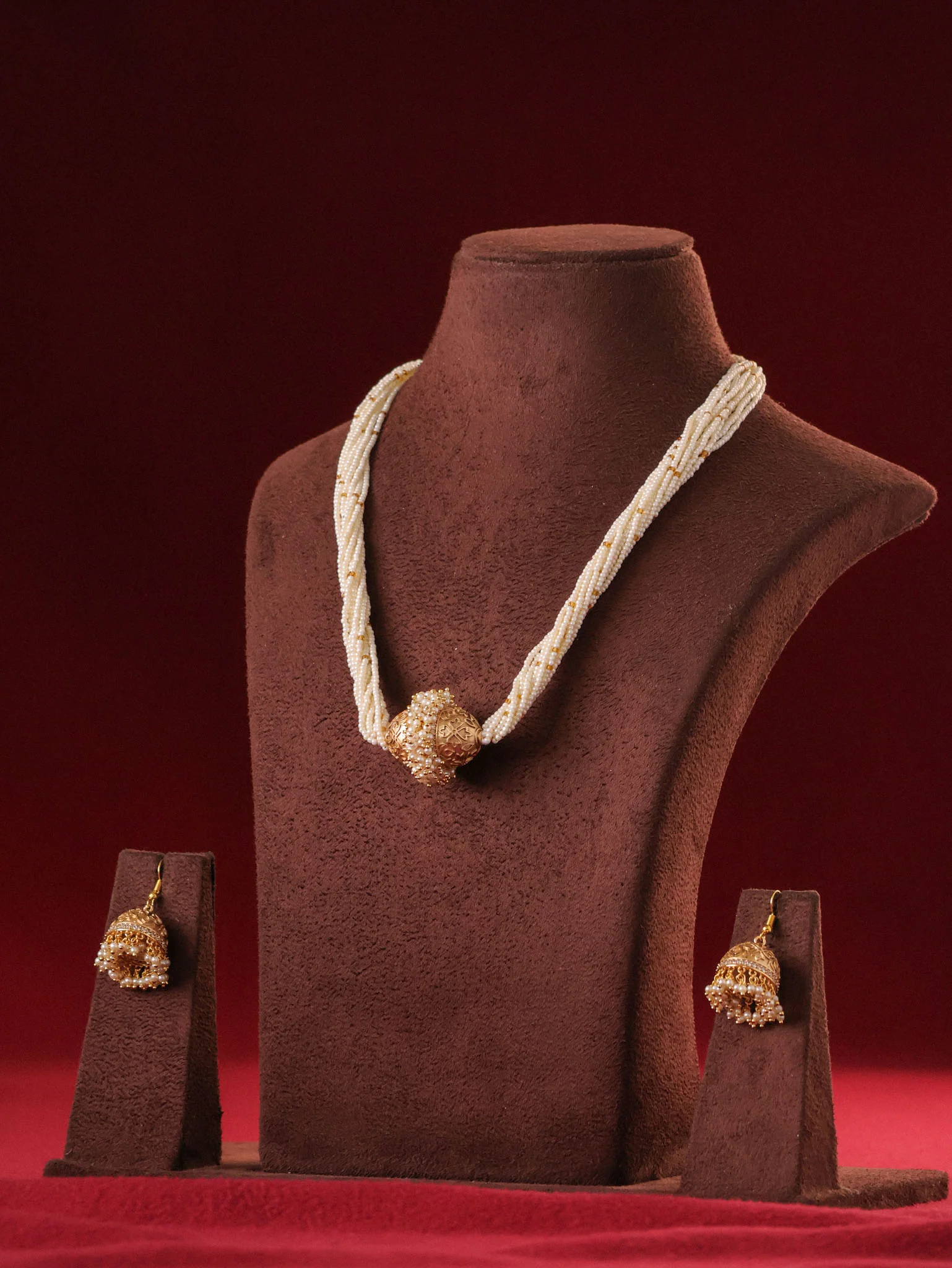 Kosha Riwaayat Pearl Necklace Set
