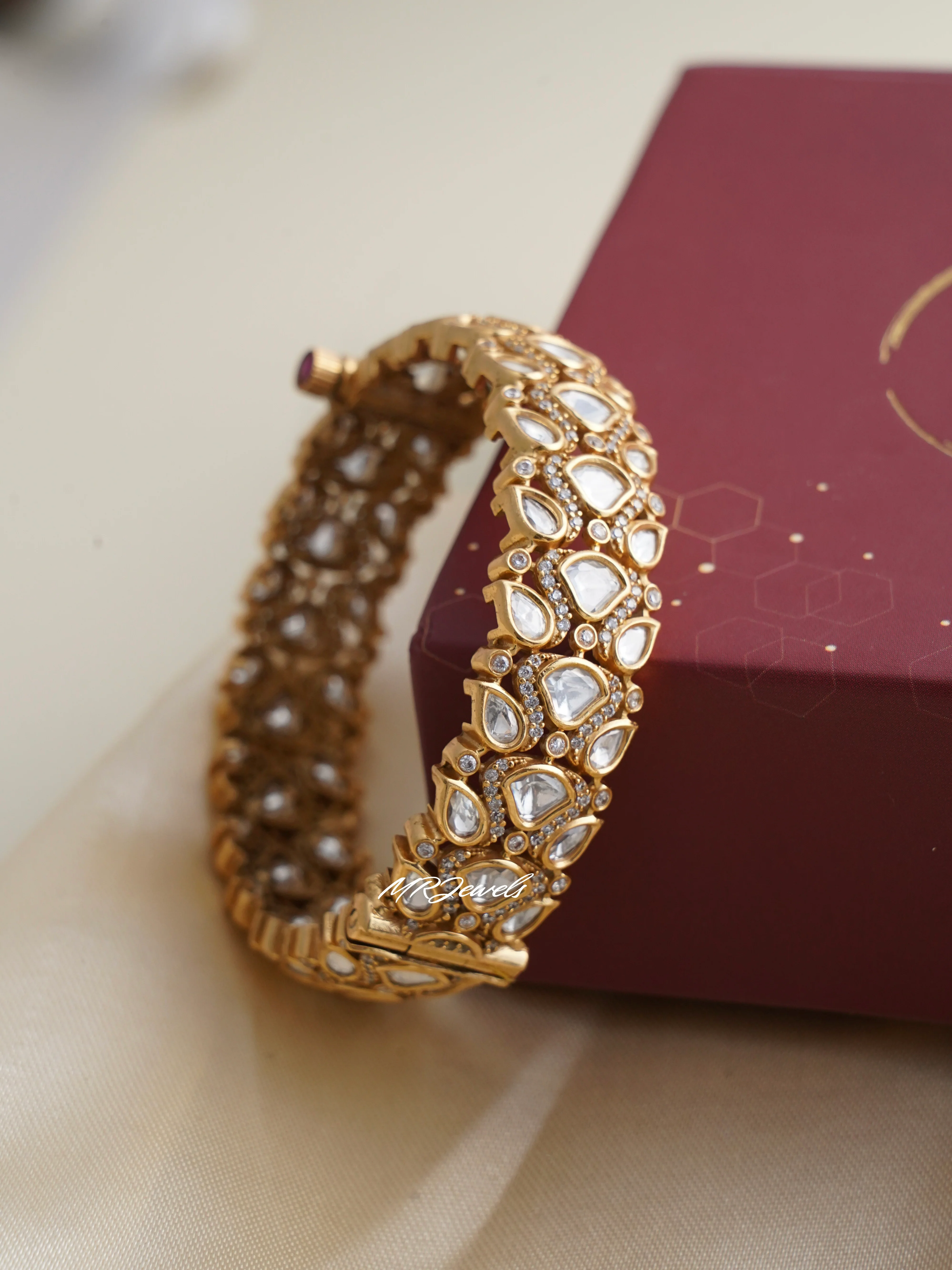 Kundan Bangle with Pear-Shaped Polki & Matte Gold Finish-Openable