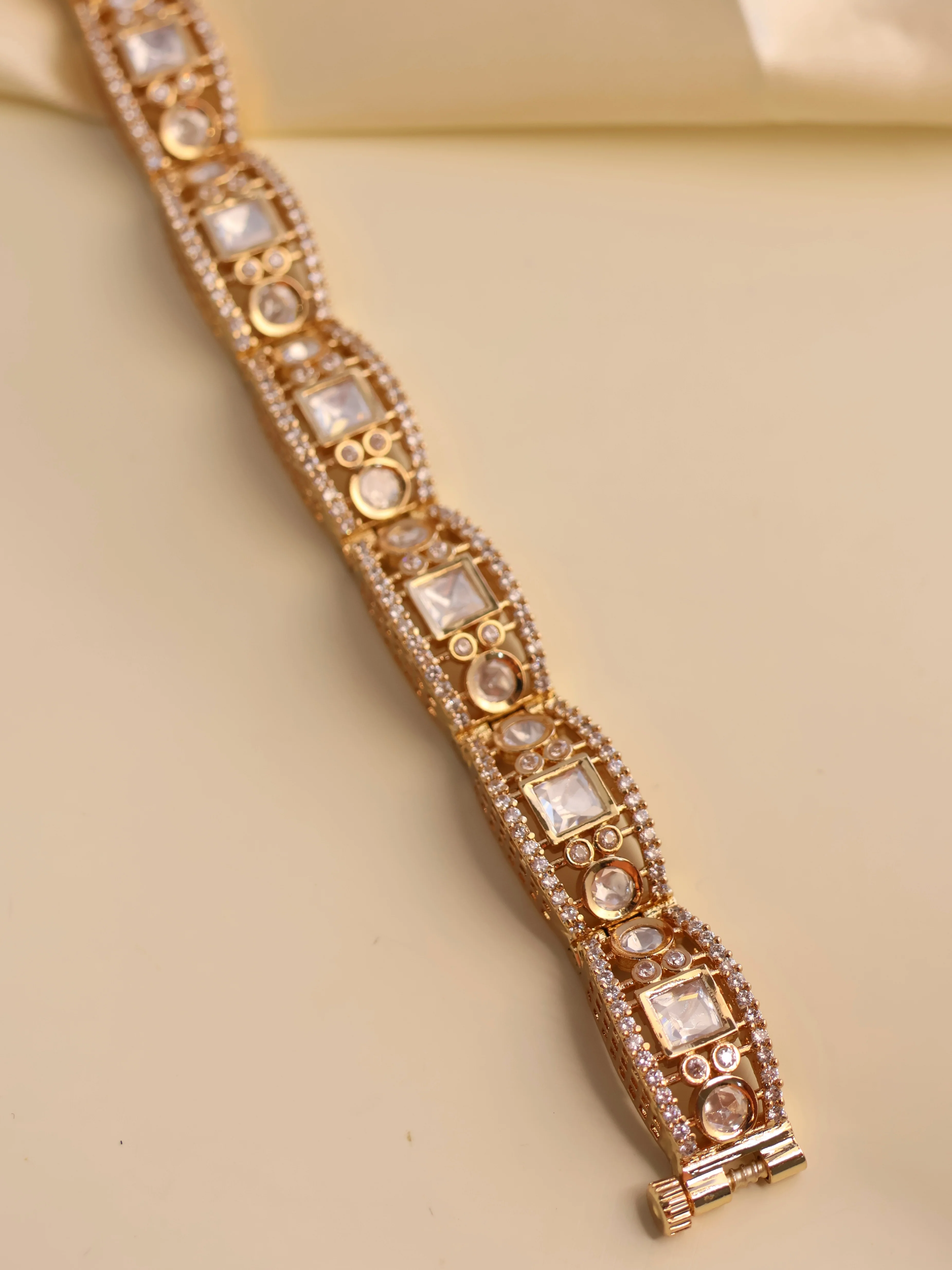 Kundan Gazra Bracelet – 19.2cm | Micron Gold Plated - Image 2