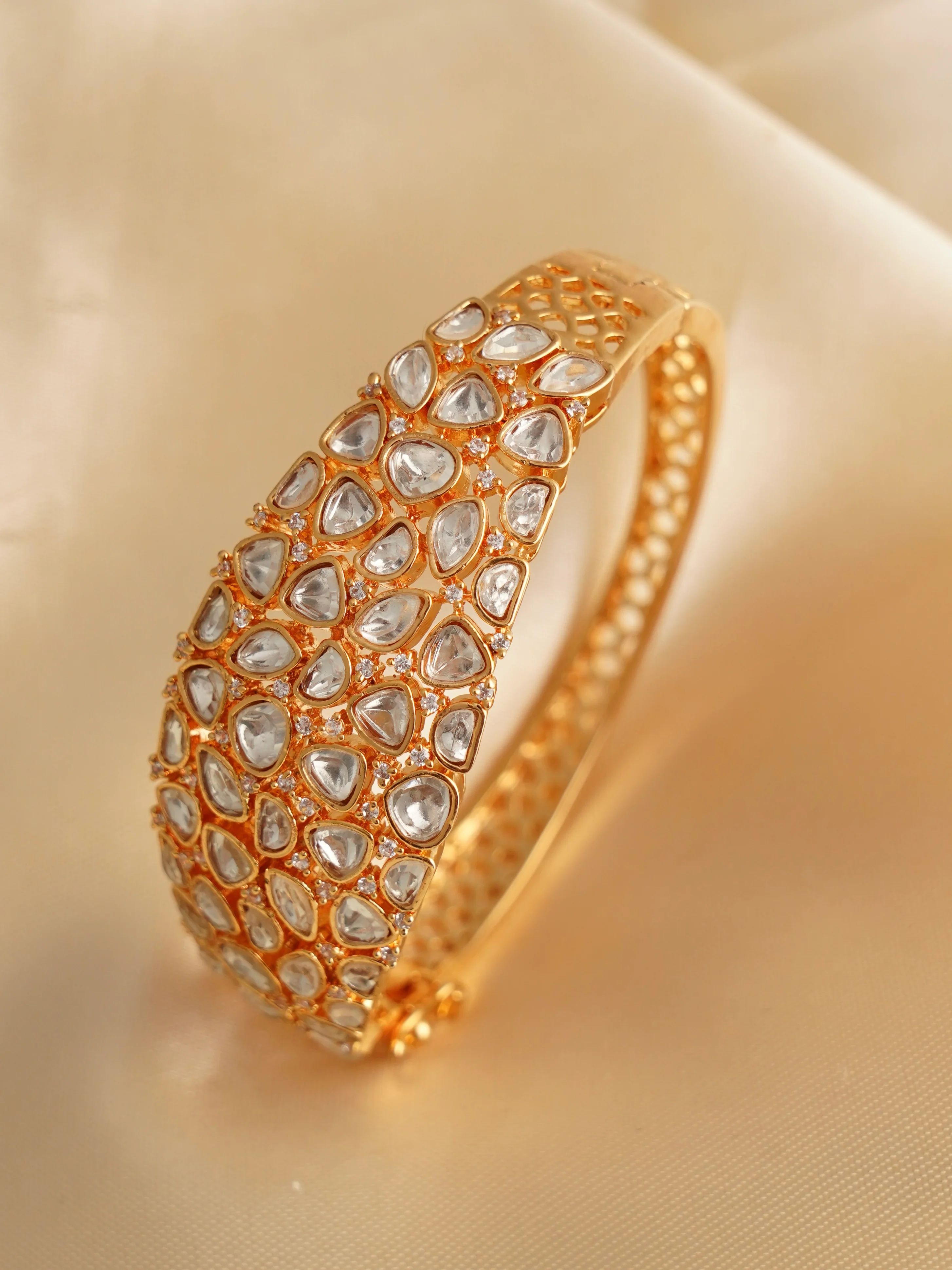 Kundan uncut Polki Diamond Bracelet For Women - Image 4