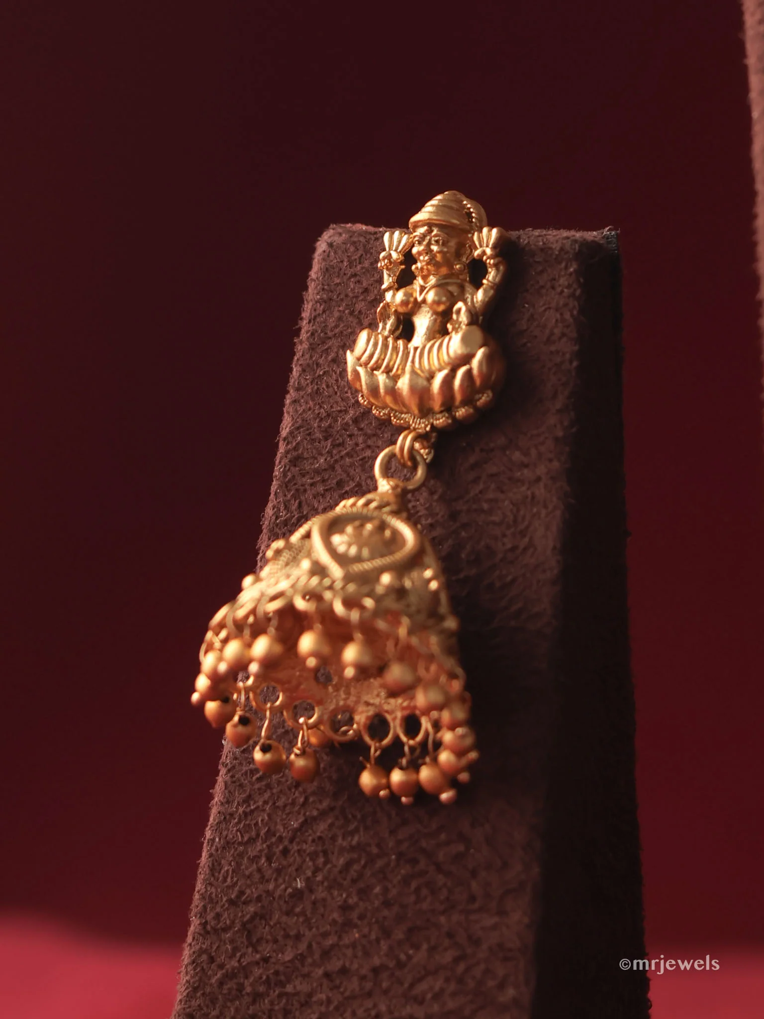 Lakshmi Grace Temple Necklace Set with matching earrings - Image 3
