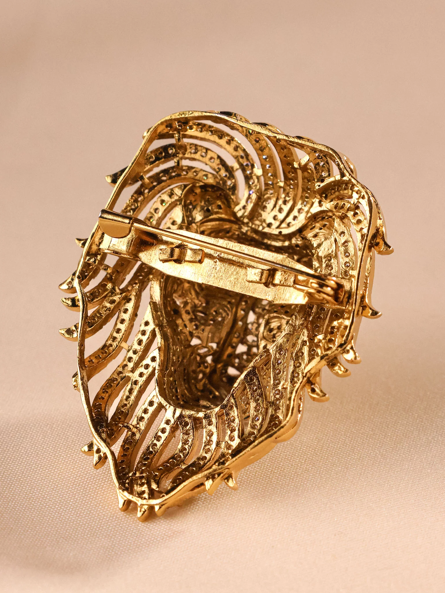 Lion Brooch - Image 5