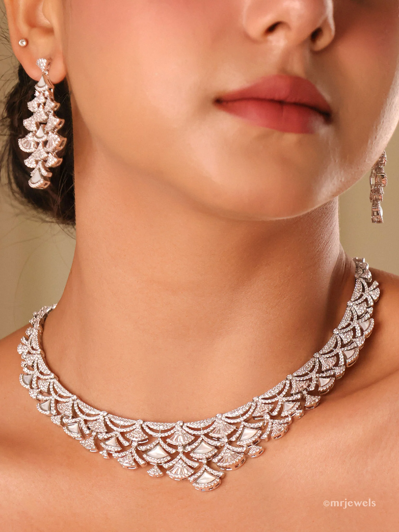 Luxe Diamond Statement Necklace - Image 2