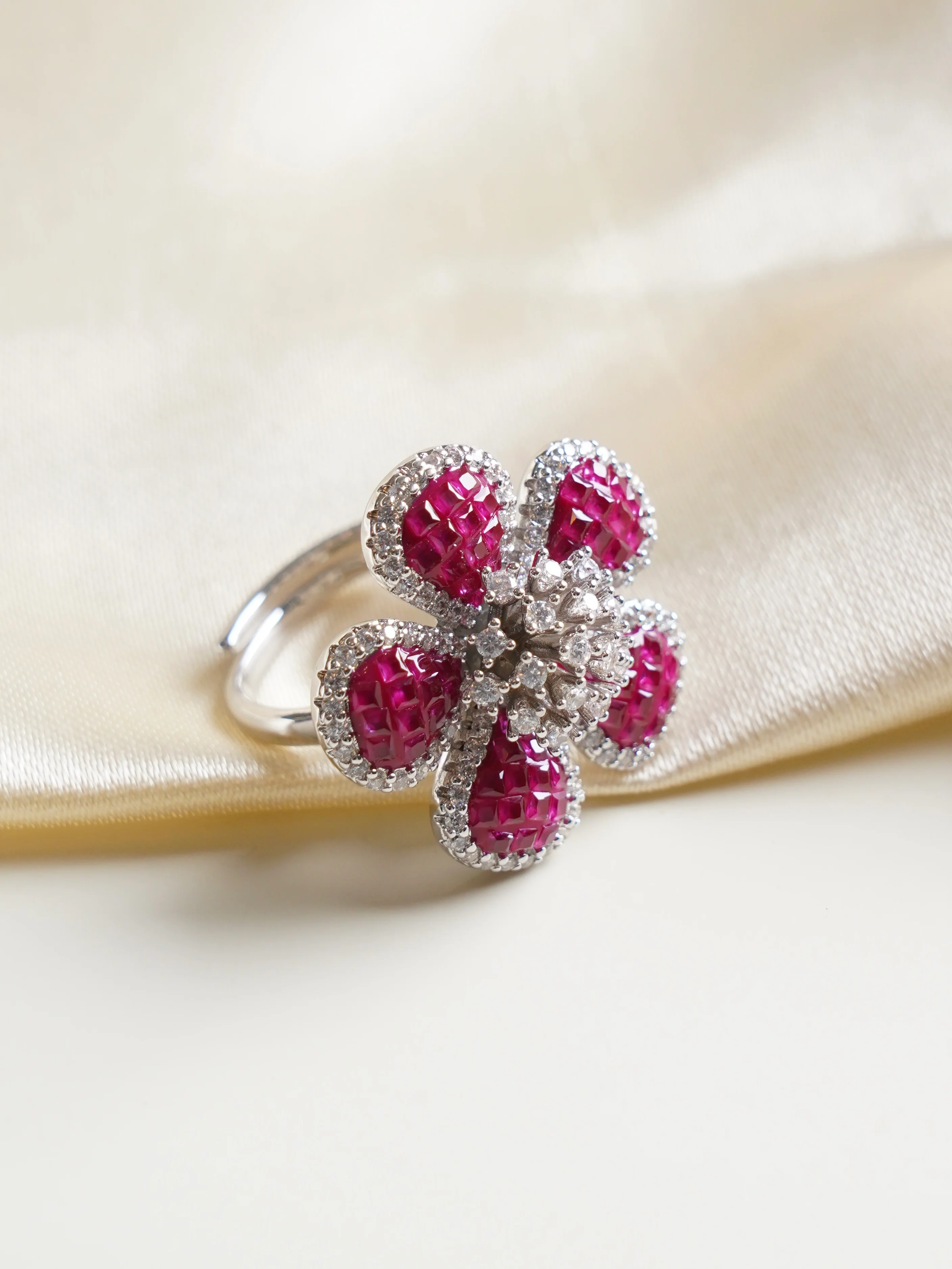 Luxe Mosaic Flower Cocktail Ring - Image 2