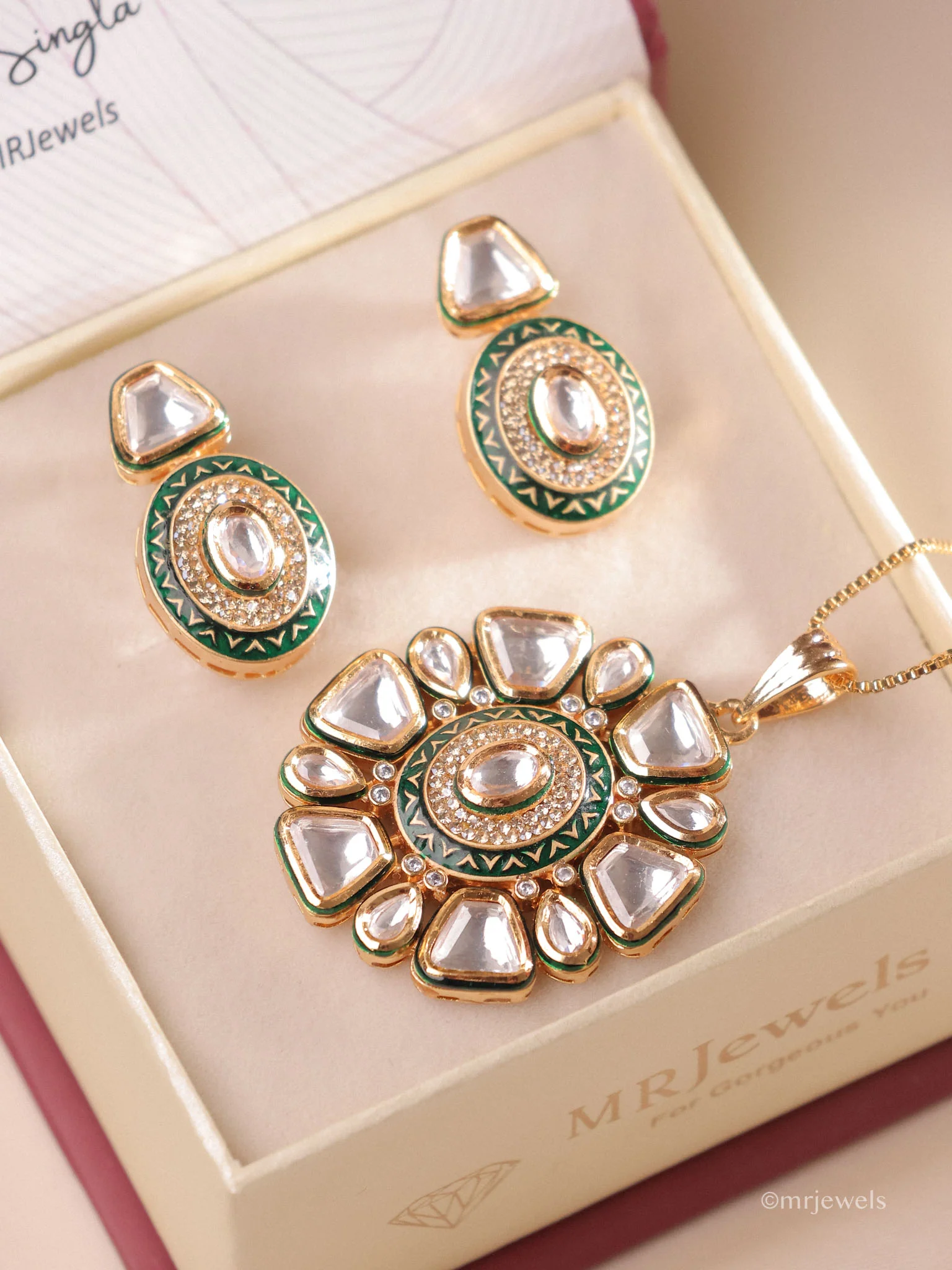 Maheera Floral Kundan Meenakari Pendant Set