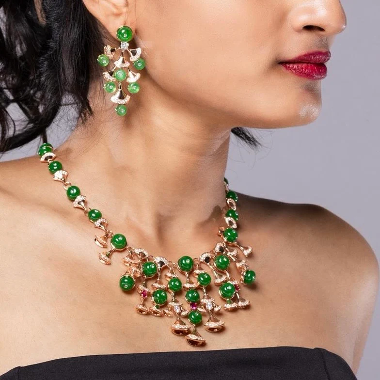 Mahira Luxe Emerald Necklace Set