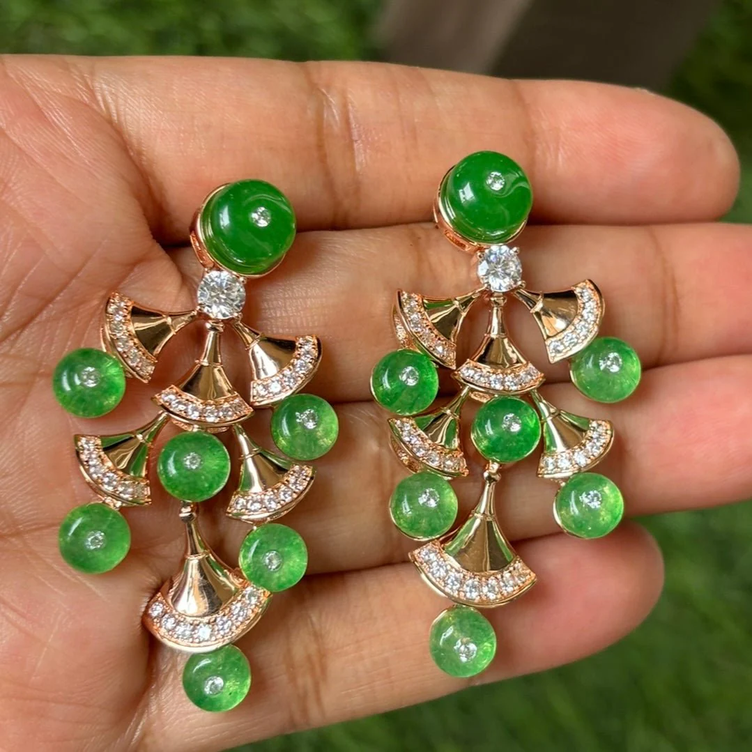 Mahira Luxe Emerald Necklace Set - Image 4