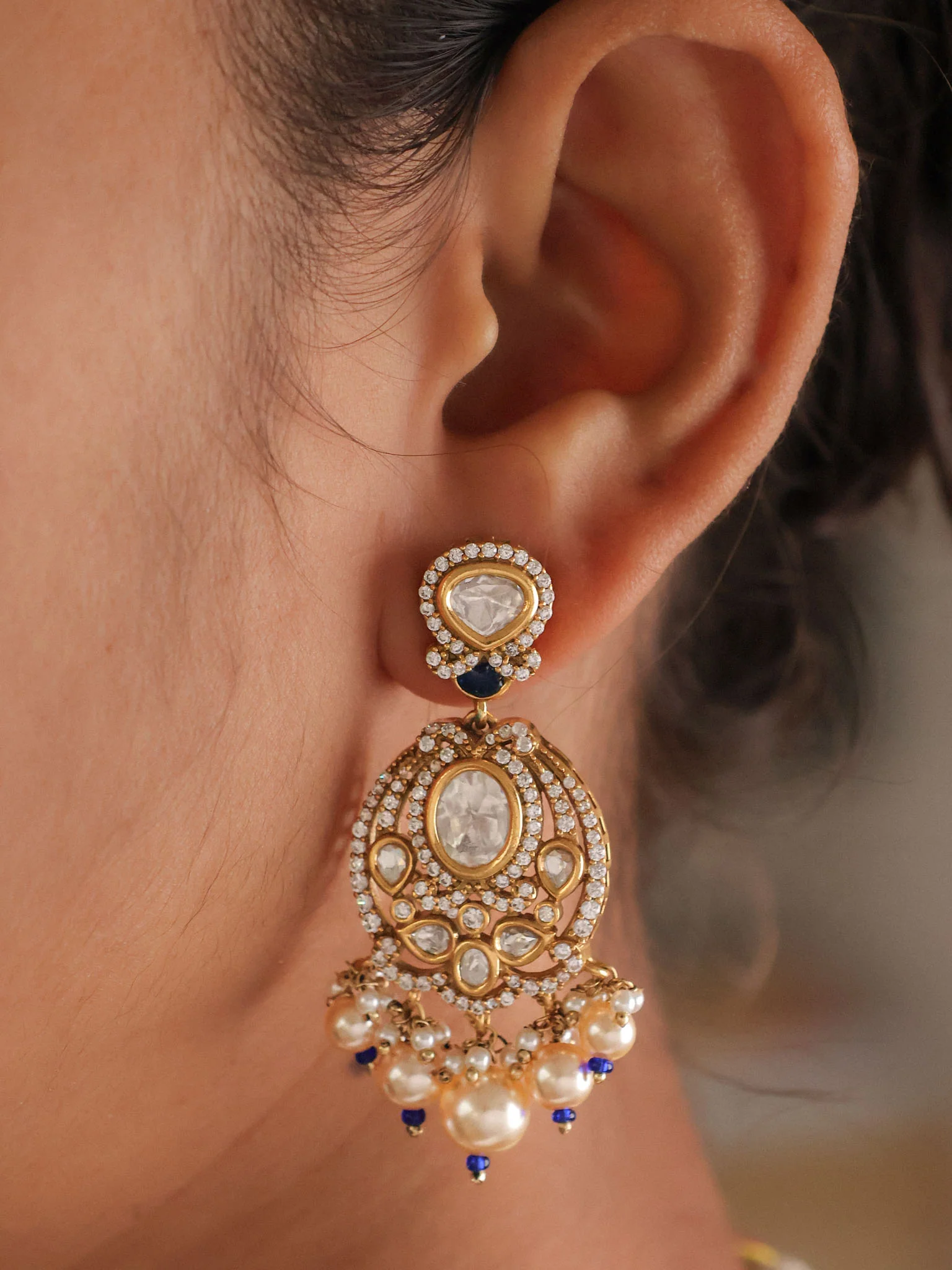 Meher-e-Riva Kundan Pearl Choker Set (With Maang Tikka) - Image 3