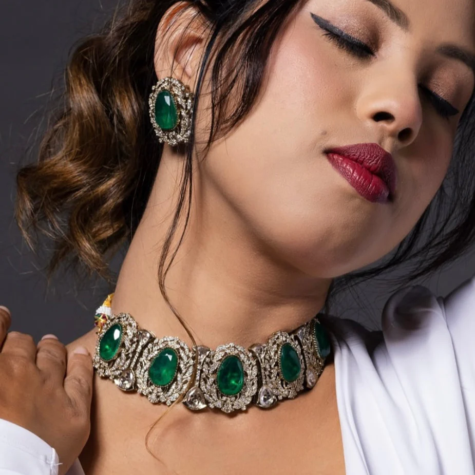 Meher Emerald Choker Necklace with studs - Image 2