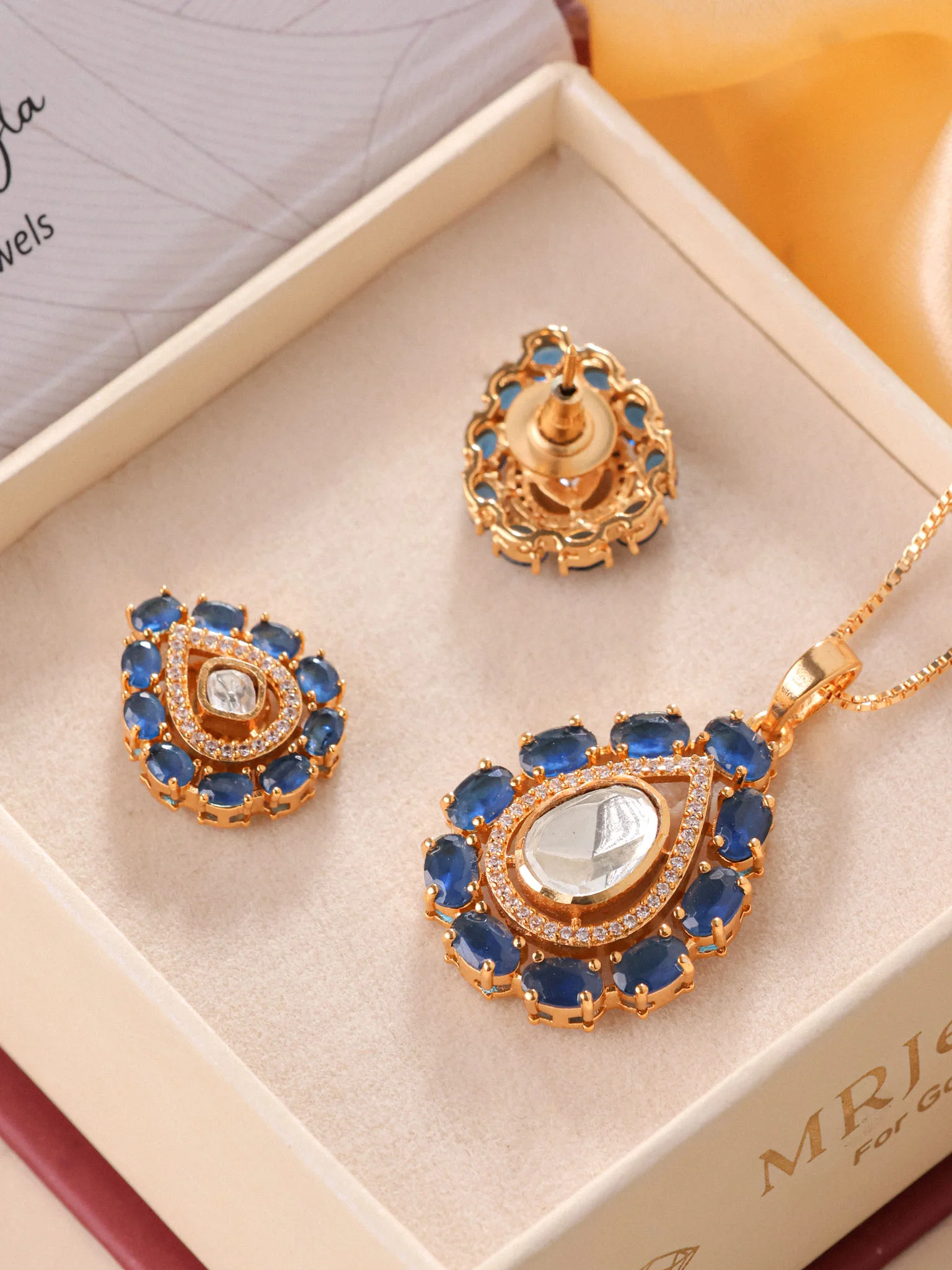 Meher Navratna Polki Pendant Set - Image 5