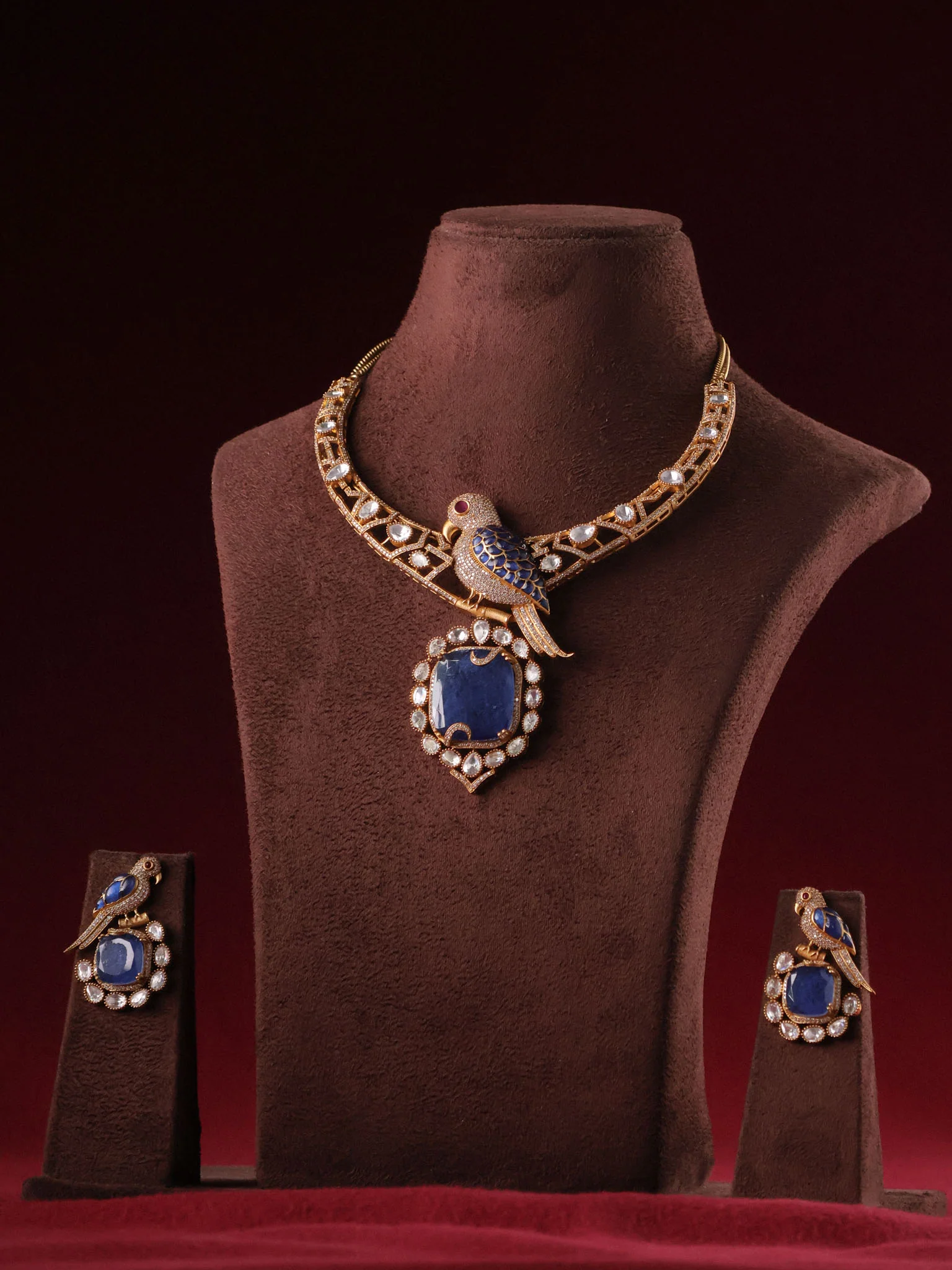 Morni Noormahal Parrot Motif Emerald Choker Set - Image 3