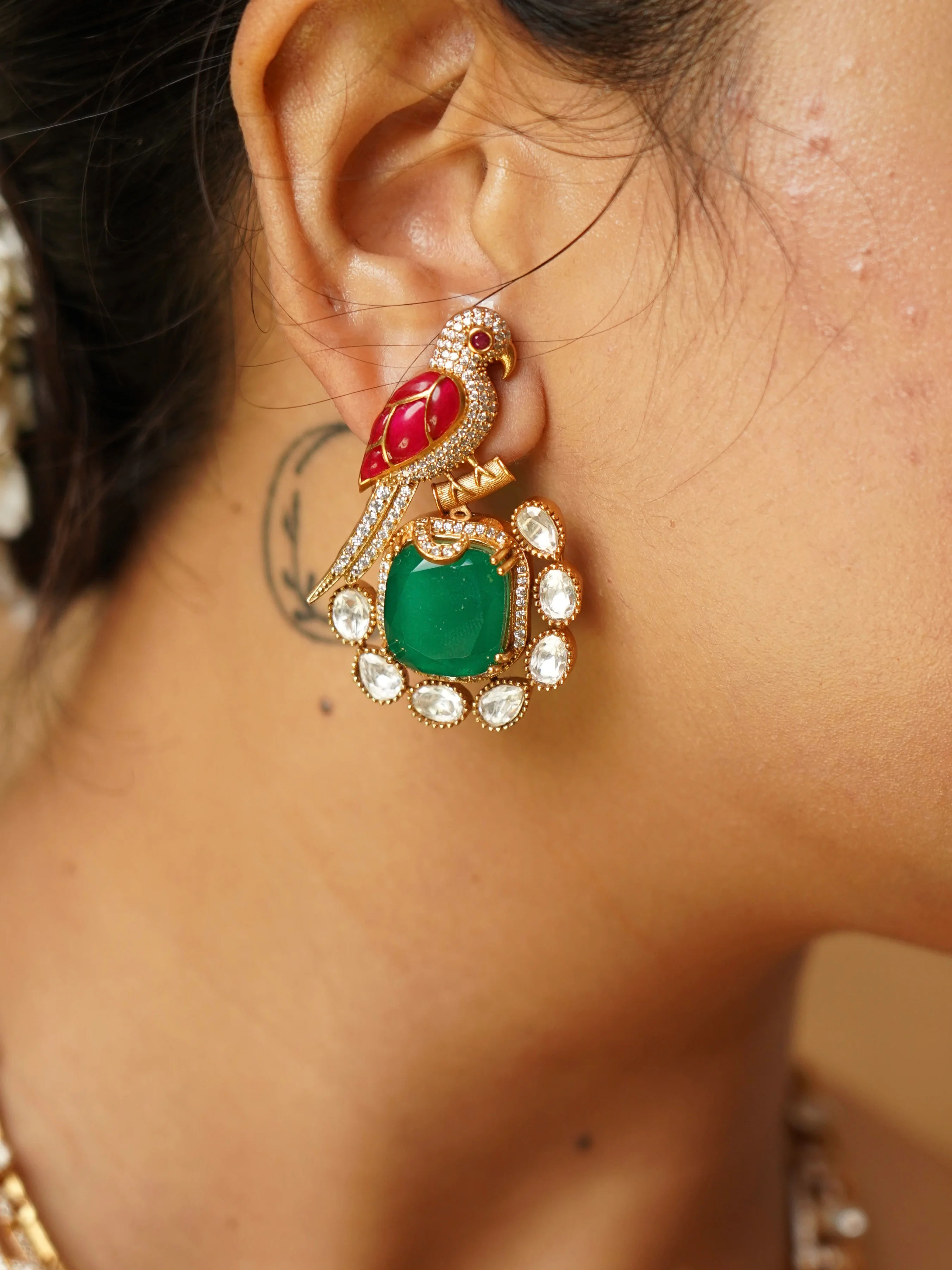 Morni Noormahal Parrot Motif Emerald Choker Set - Image 7